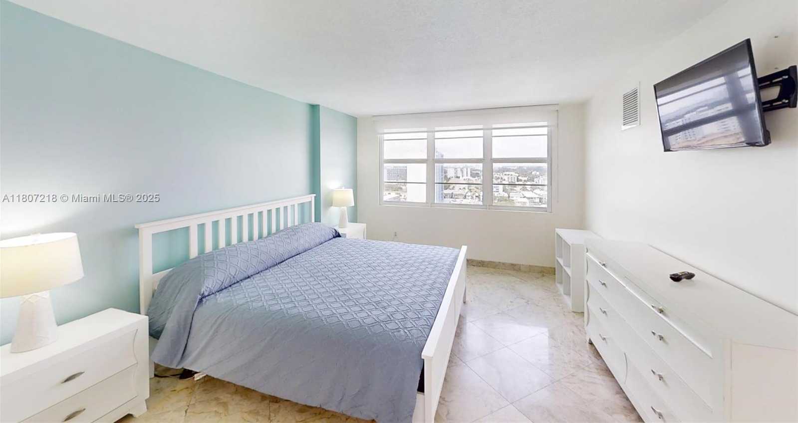 Small Image of 6917 COLLINS AVE #1620, Miami Beach Number 4