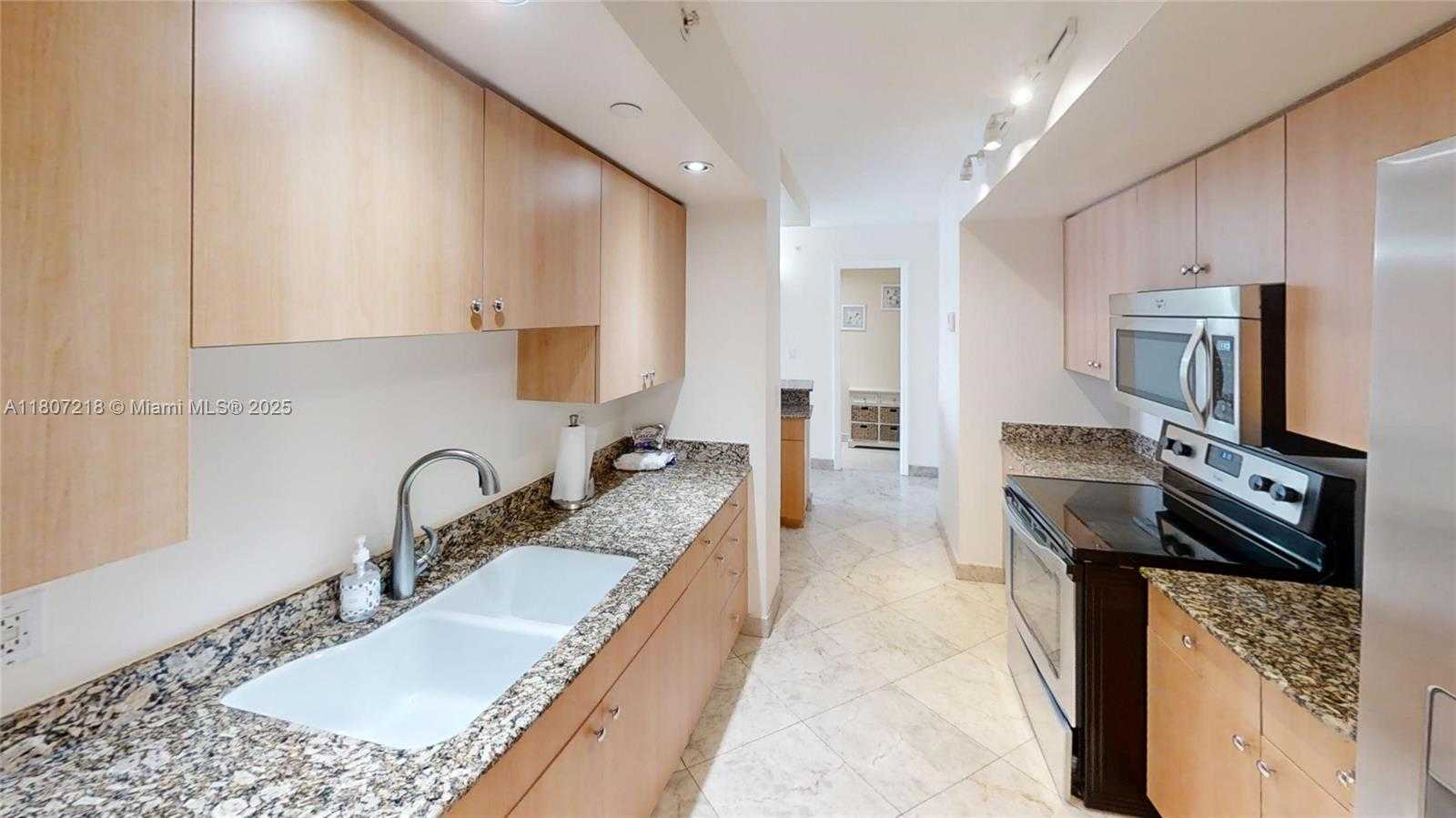 Small Image of 6917 COLLINS AVE #1620, Miami Beach Number 6