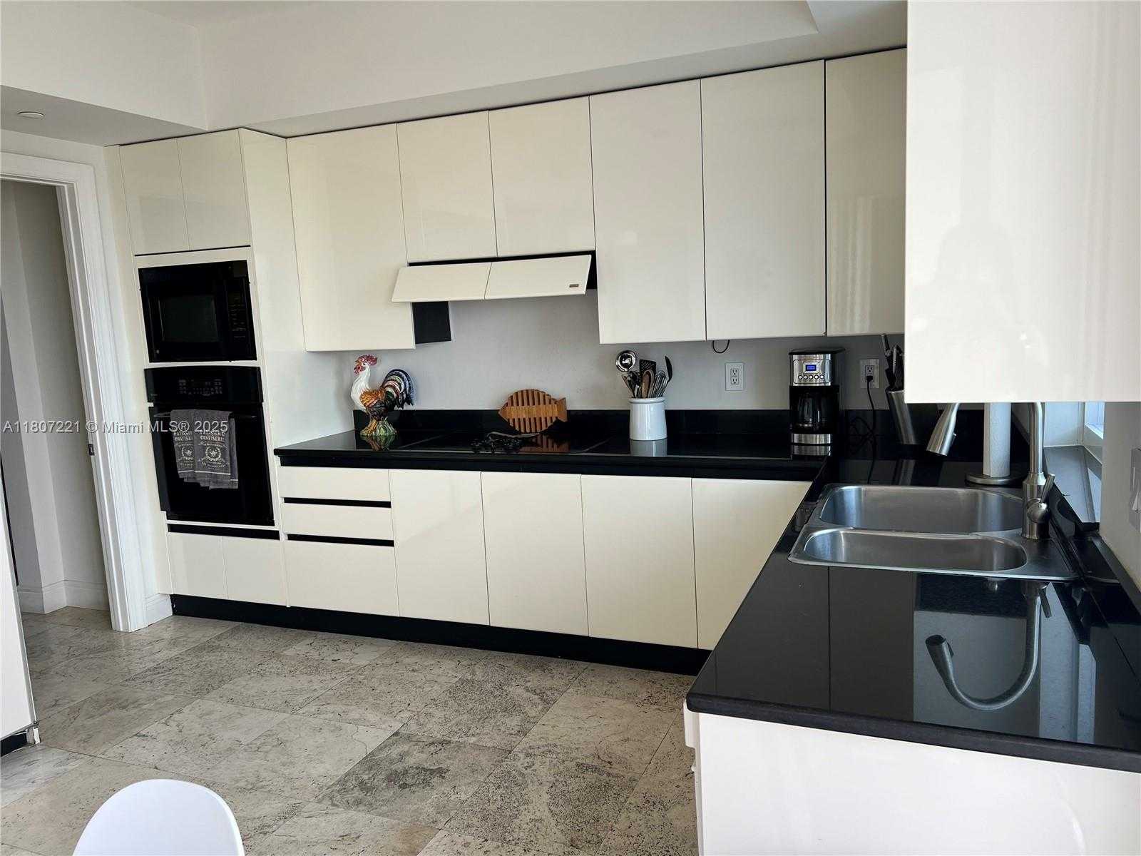 Small Image of 785 CRANDON BL #1404, Key Biscayne Number 6
