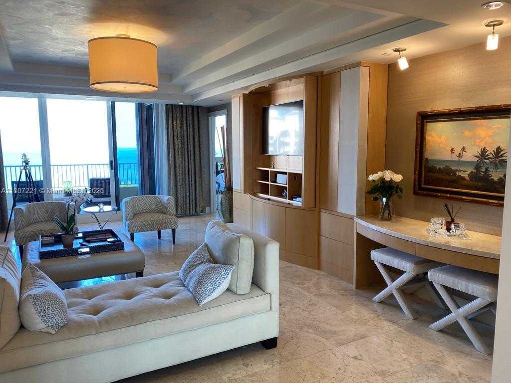 Small Image of 785 CRANDON BL #1404, Key Biscayne Number 9