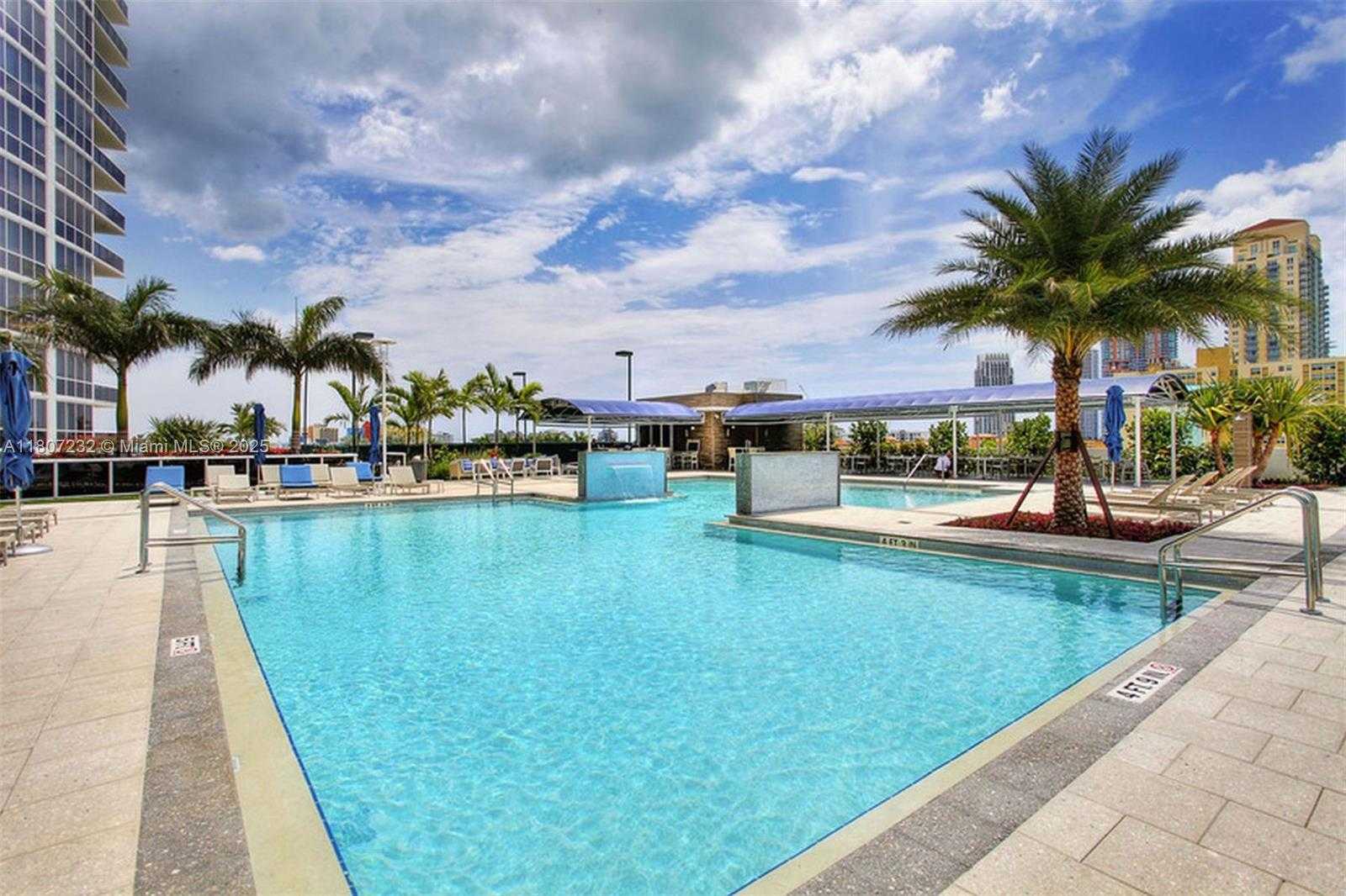 Small Image of 400 ALTON RD #811, Miami Beach Number 11