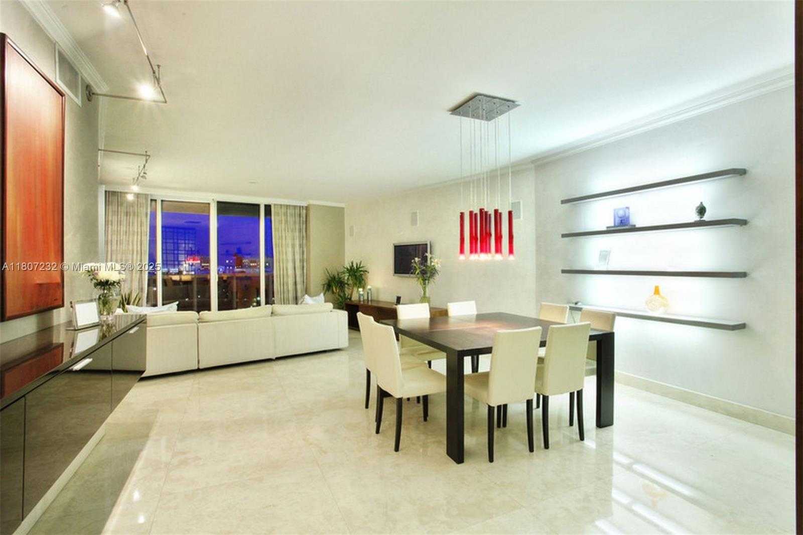 Small Image of 400 ALTON RD #811, Miami Beach Number 2