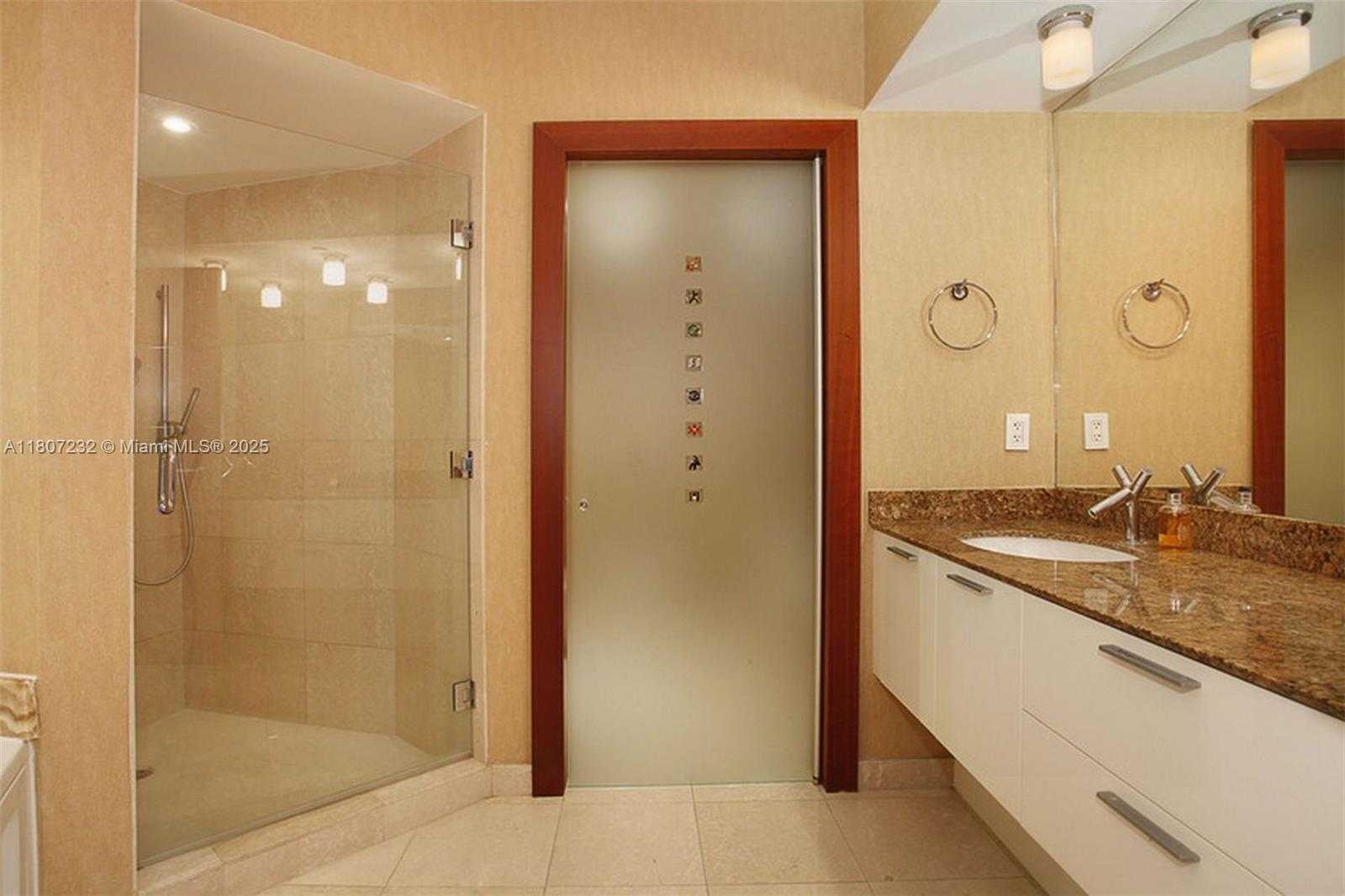 Small Image of 400 ALTON RD #811, Miami Beach Number 22