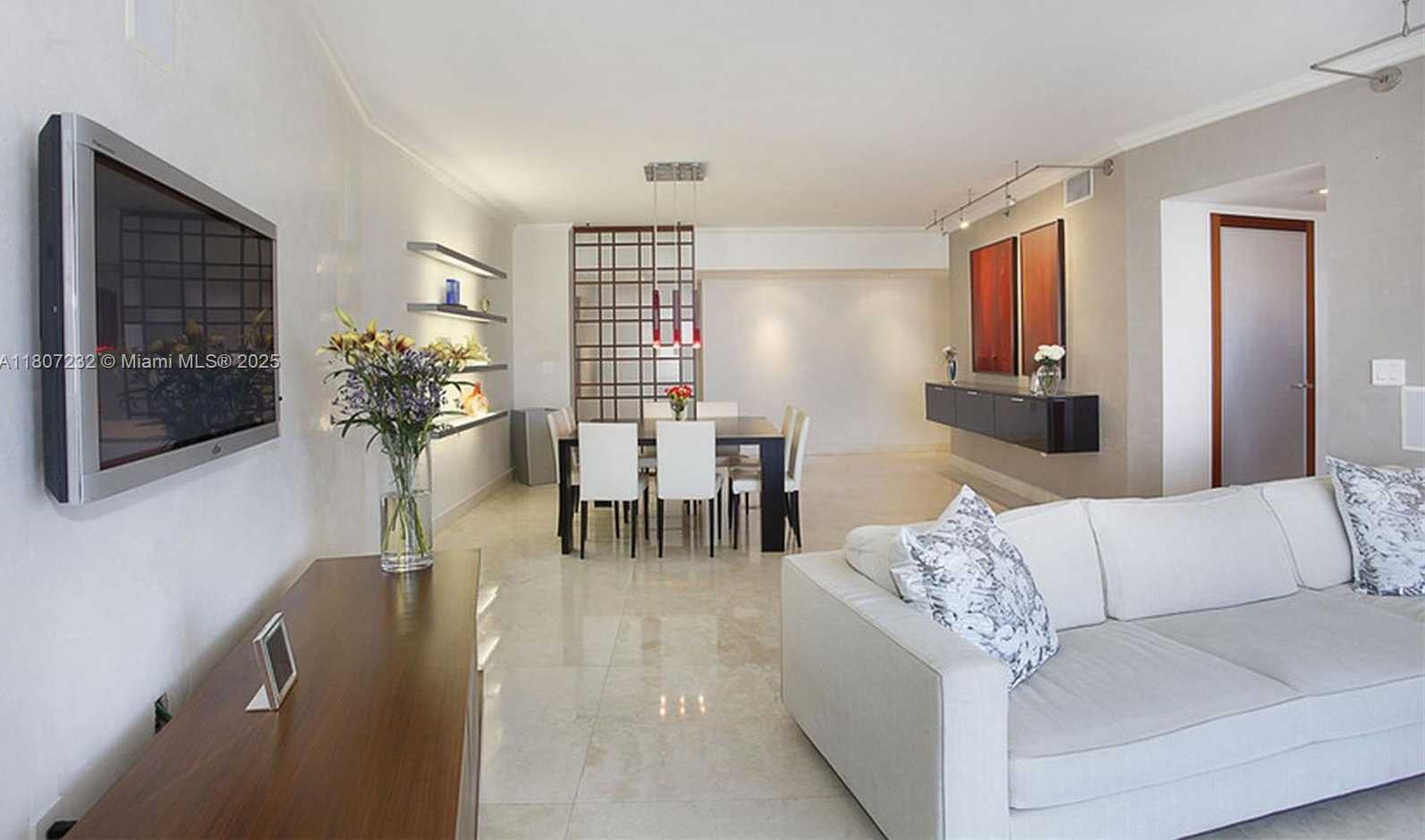 Small Image of 400 ALTON RD #811, Miami Beach Number 4