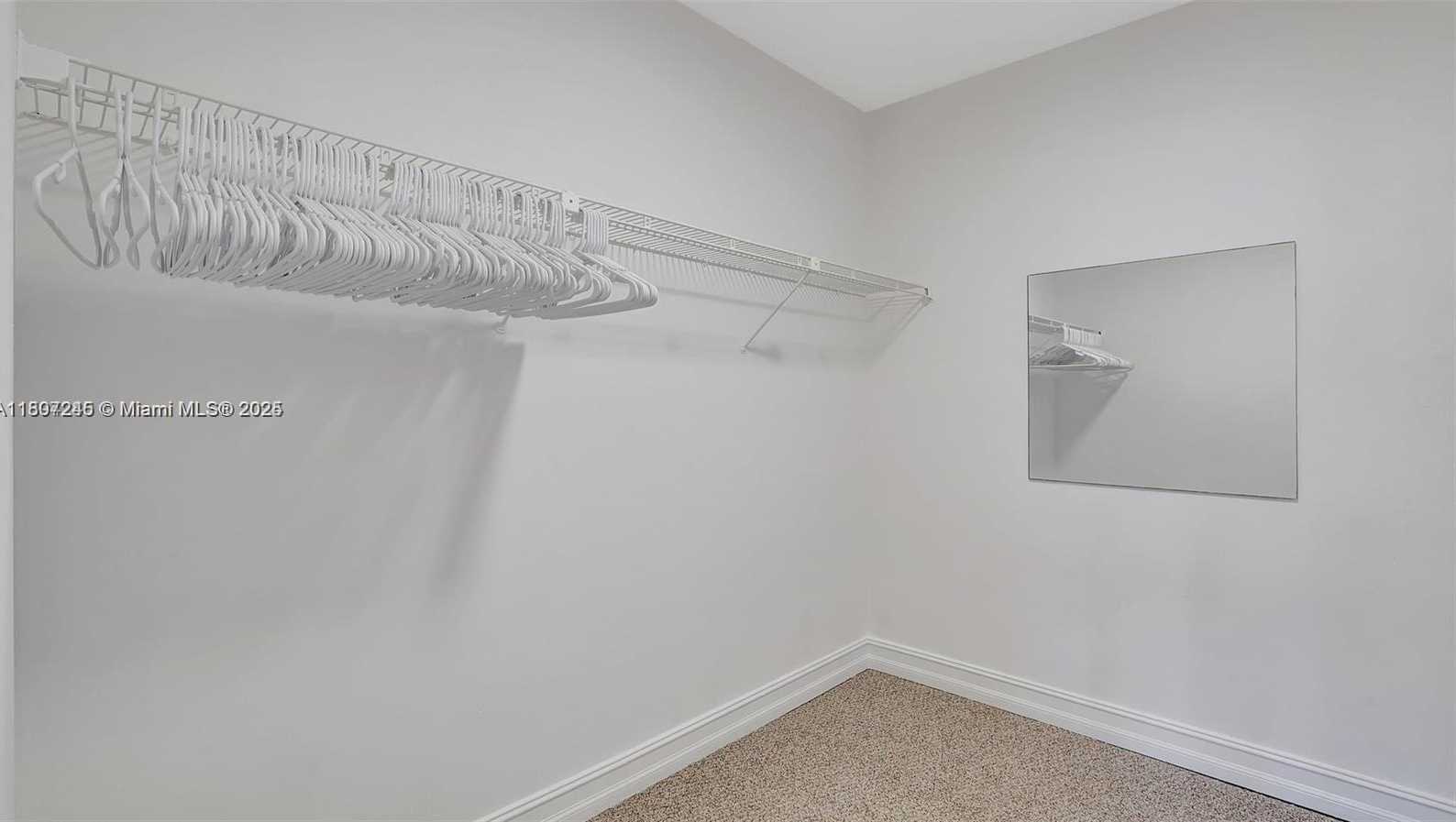 Small Image of 2500 PARKVIEW DR #1520, Hallandale Beach Number 12