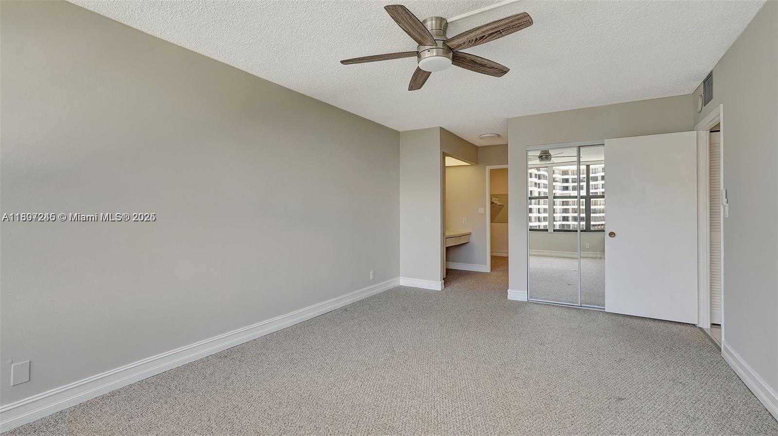 Small Image of 2500 PARKVIEW DR #1520, Hallandale Beach Number 8