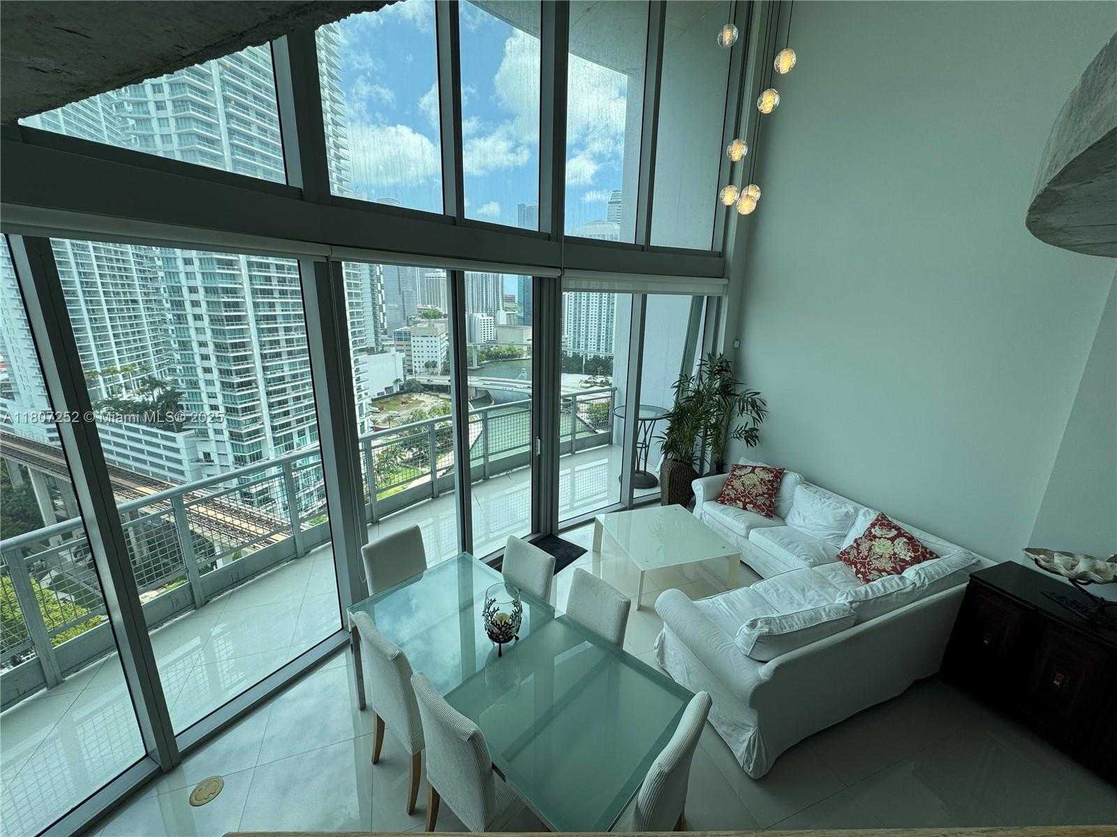 Small Image of 690 SOUTH WEST 1ST CT #2301, Miami Number 13
