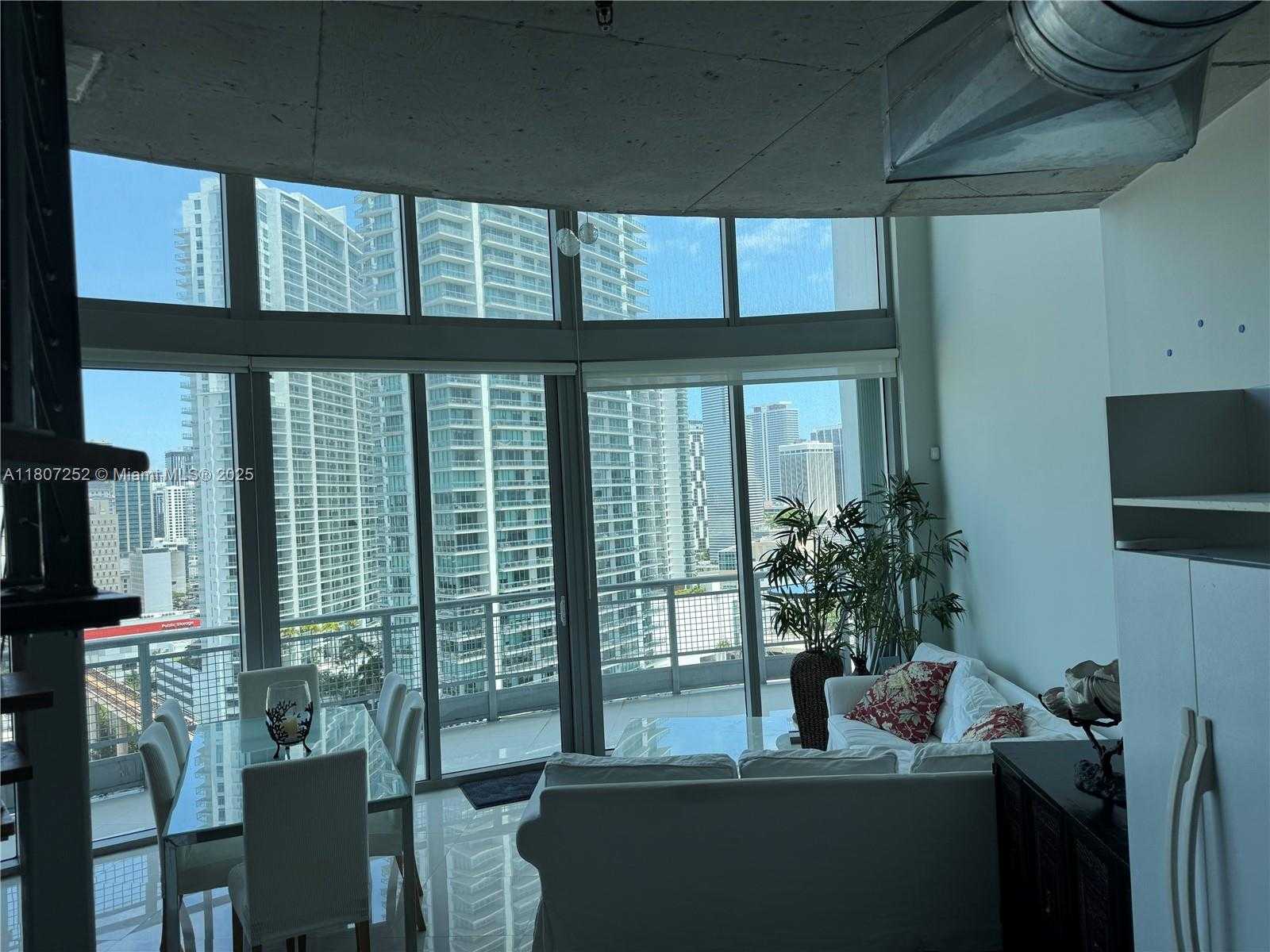 Small Image of 690 SOUTH WEST 1ST CT #2301, Miami Number 17