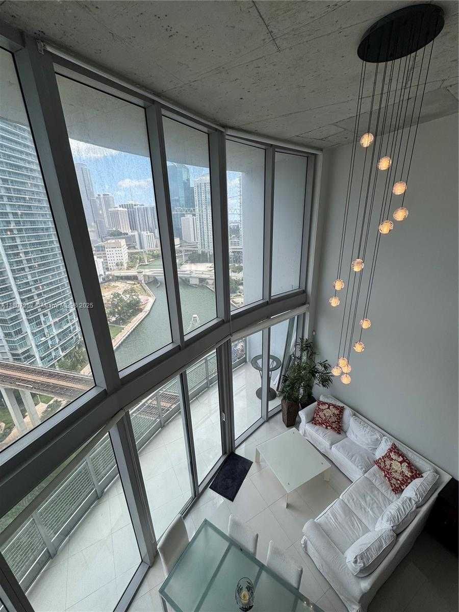 Small Image of 690 SOUTH WEST 1ST CT #2301, Miami Number 22