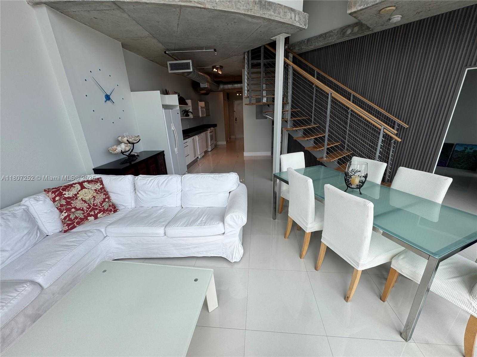 Small Image of 690 SOUTH WEST 1ST CT #2301, Miami Number 24