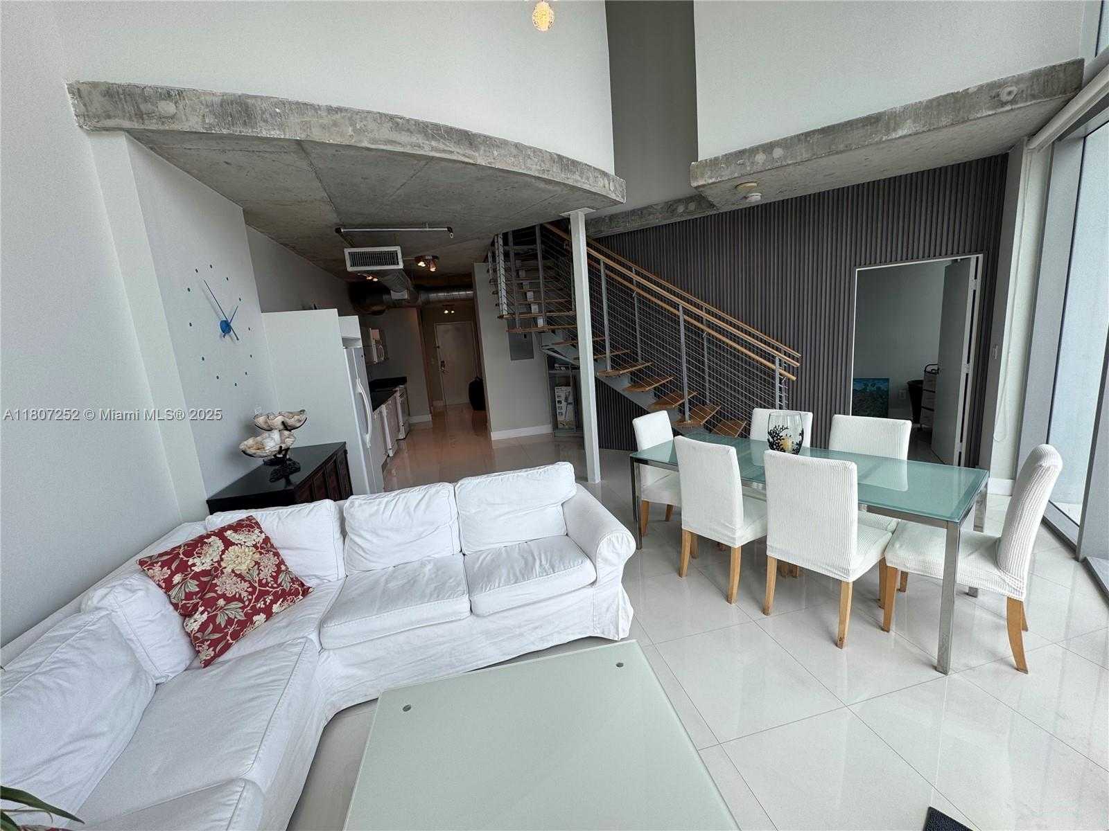 Small Image of 690 SOUTH WEST 1ST CT #2301, Miami Number 26