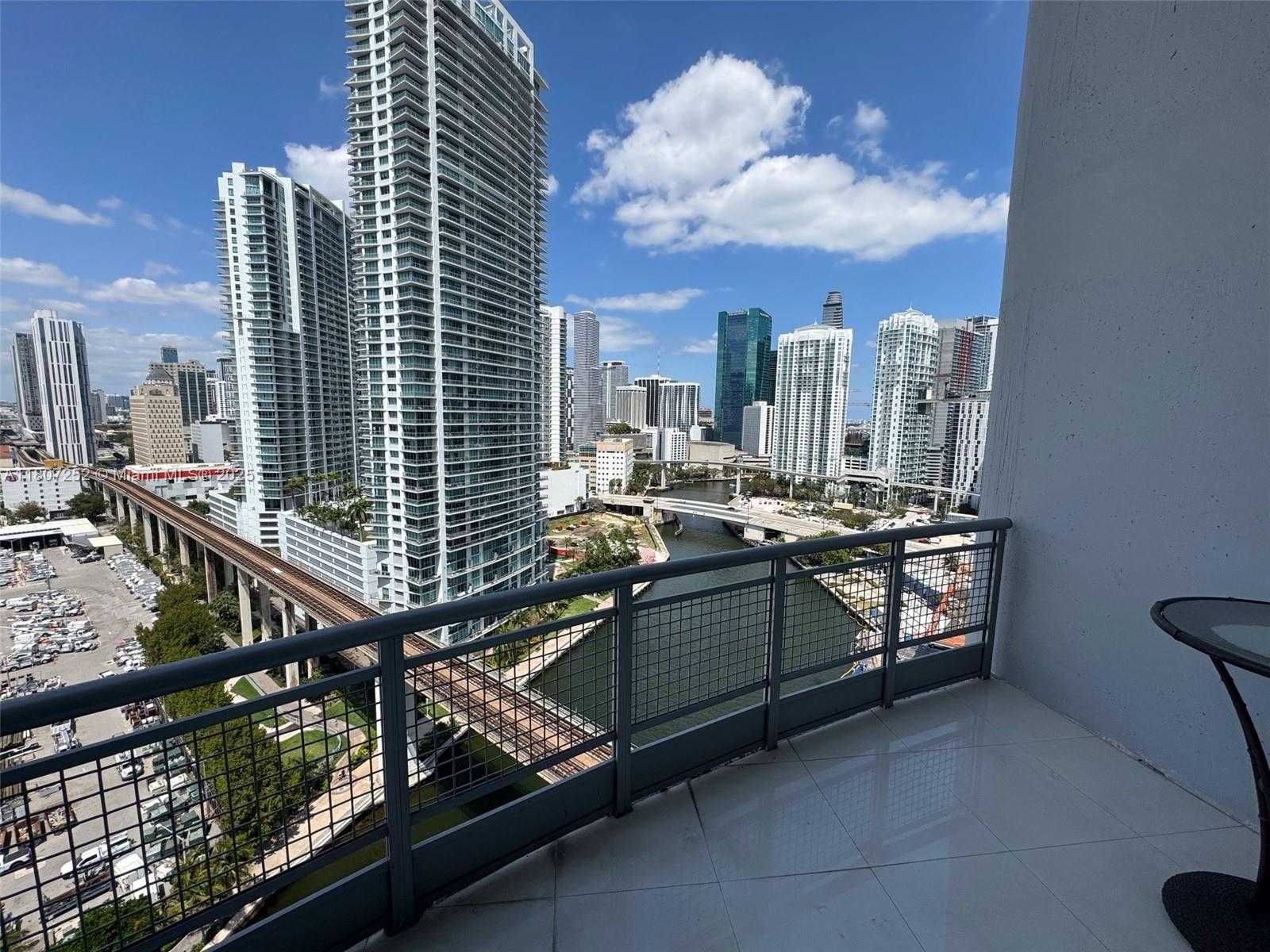 Small Image of 690 SOUTH WEST 1ST CT #2301, Miami Number 4