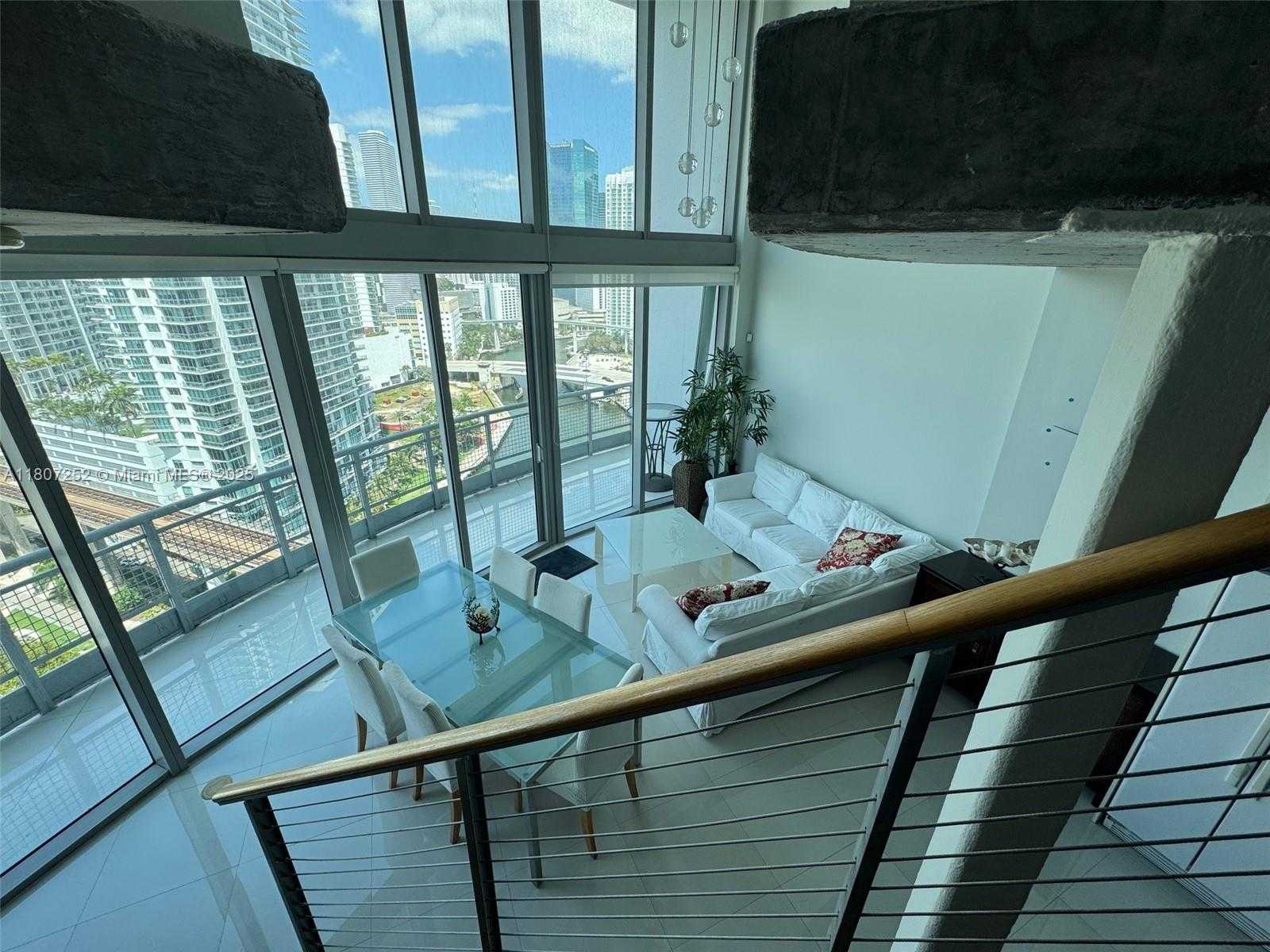 Small Image of 690 SOUTH WEST 1ST CT #2301, Miami Number 7