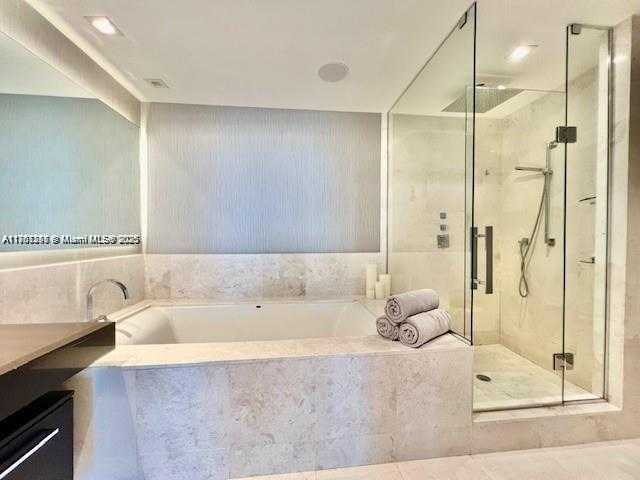 Small Image of 17121 COLLINS AVE #1003, Sunny Isles Beach Number 12