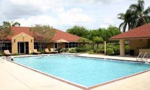 Small Image of 18830 NORTH WEST 57TH AVE #301, Hialeah Number 21