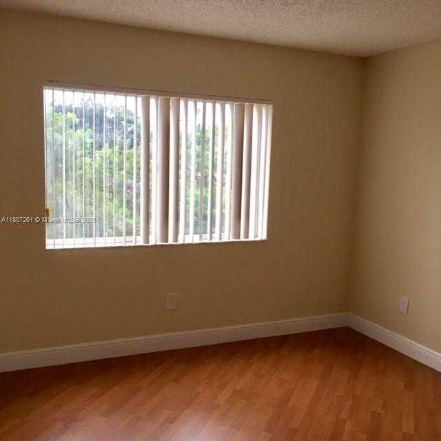 Small Image of 18830 NORTH WEST 57TH AVE #301, Hialeah Number 7