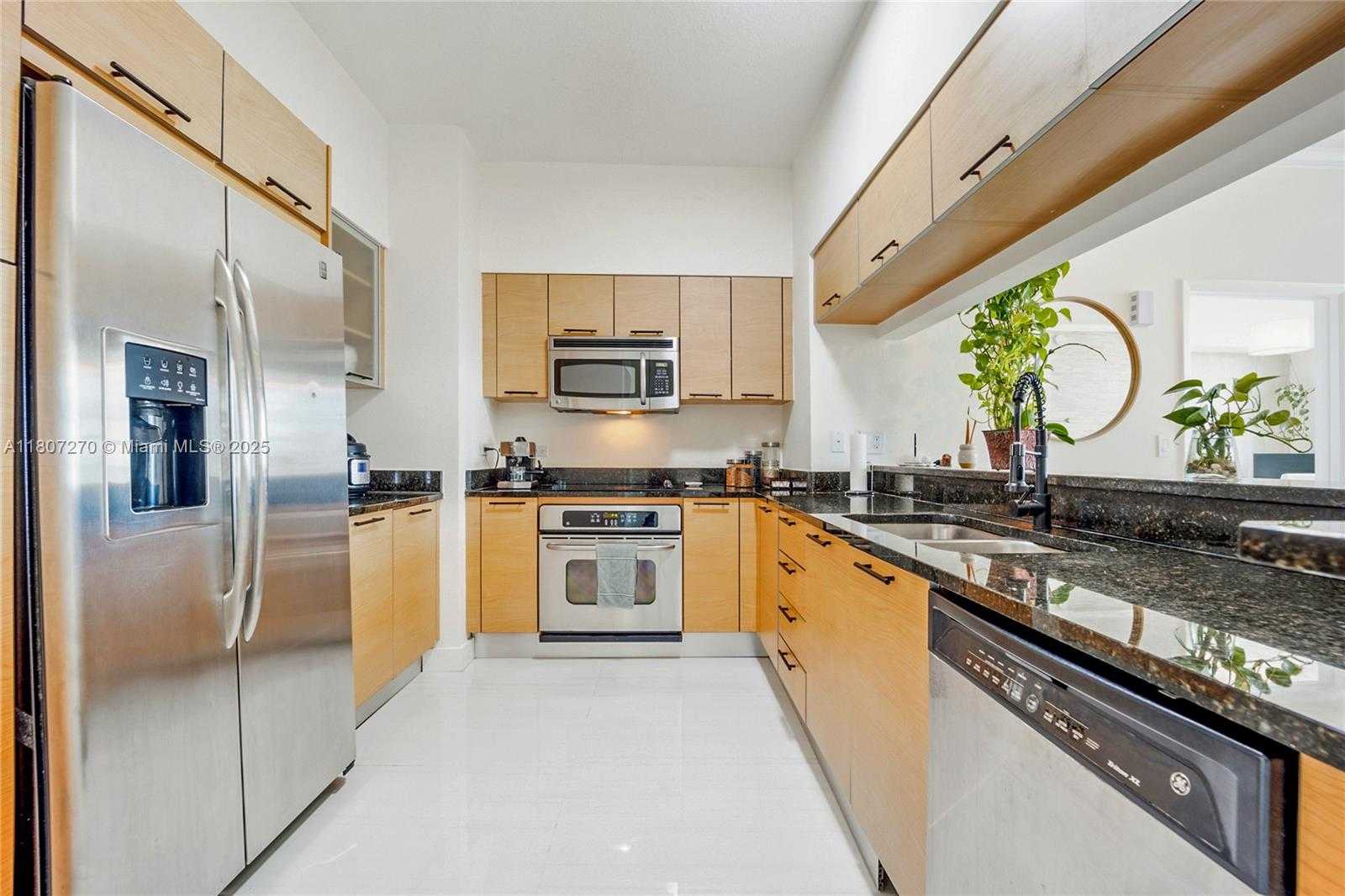 Small Image of 31 SOUTH EAST 5TH ST #3419, Miami Number 4