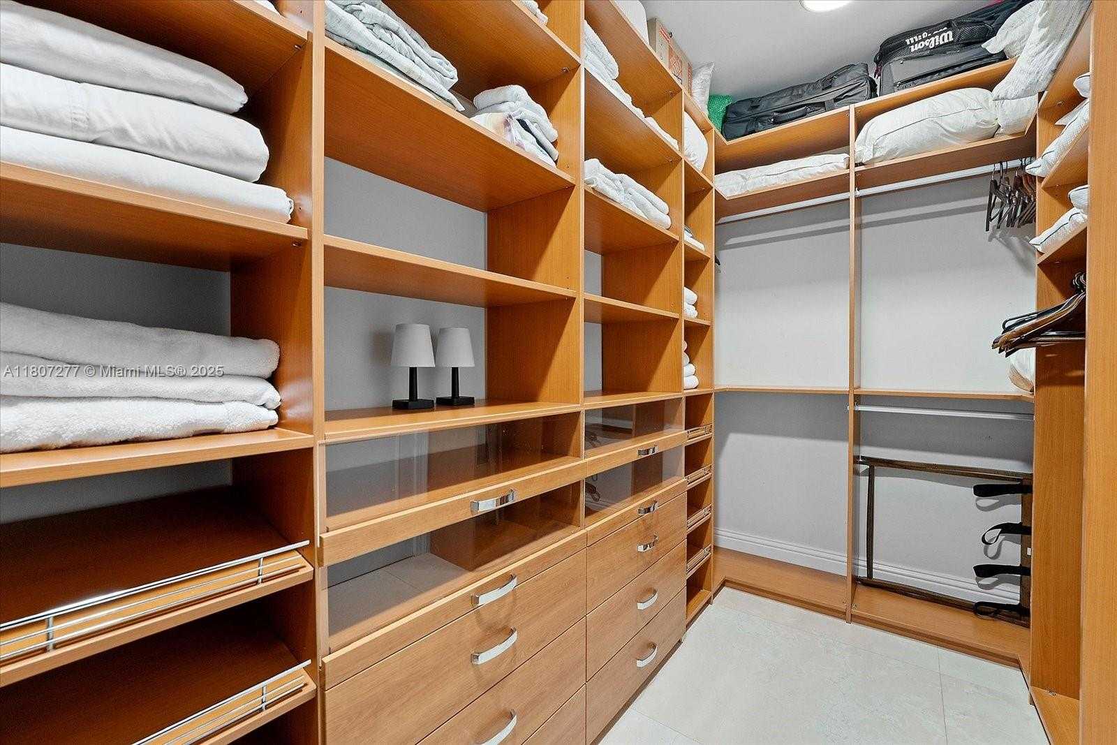 Small Image of 17121 COLLINS AVE #1005, Sunny Isles Beach Number 23