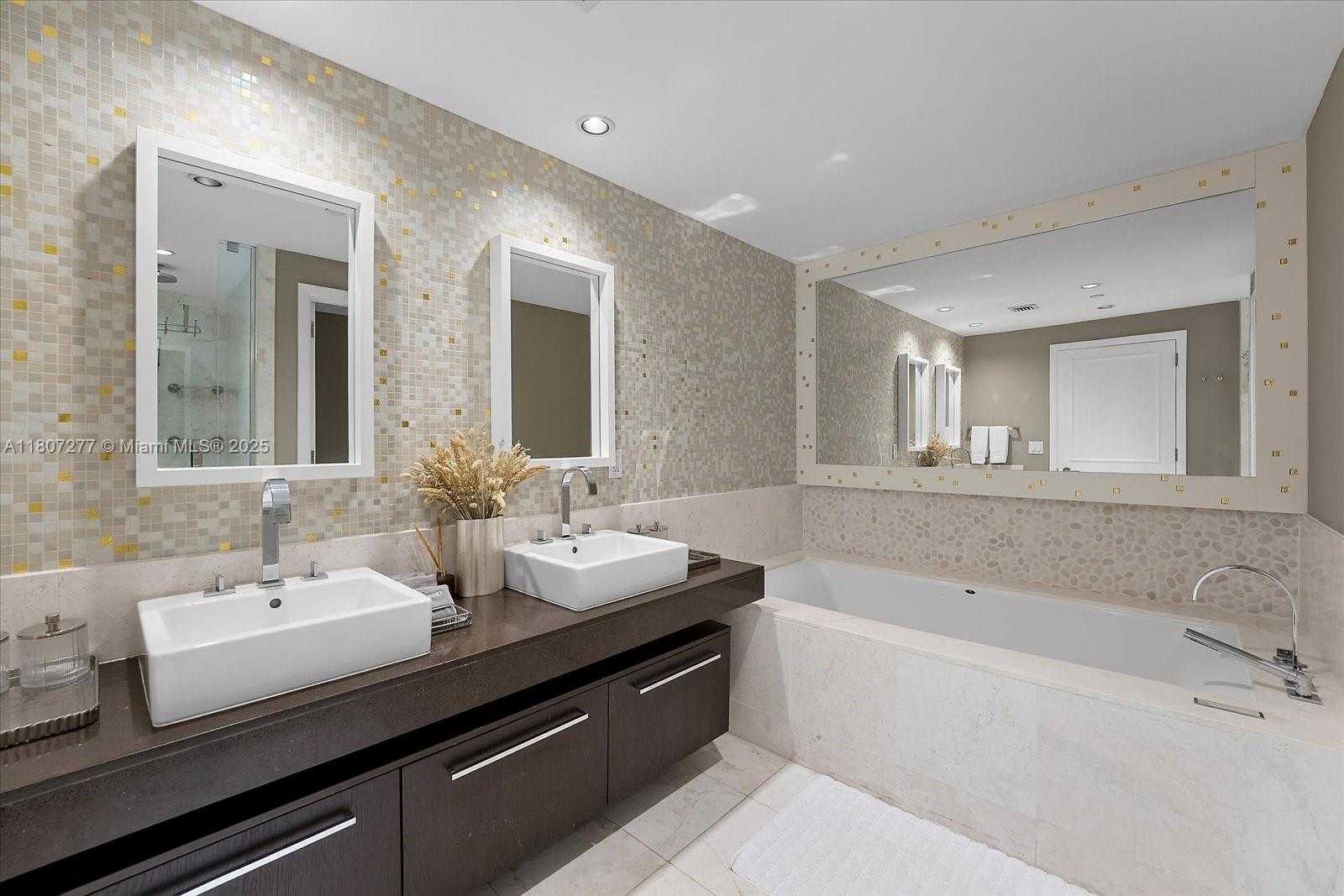 Small Image of 17121 COLLINS AVE #1005, Sunny Isles Beach Number 25