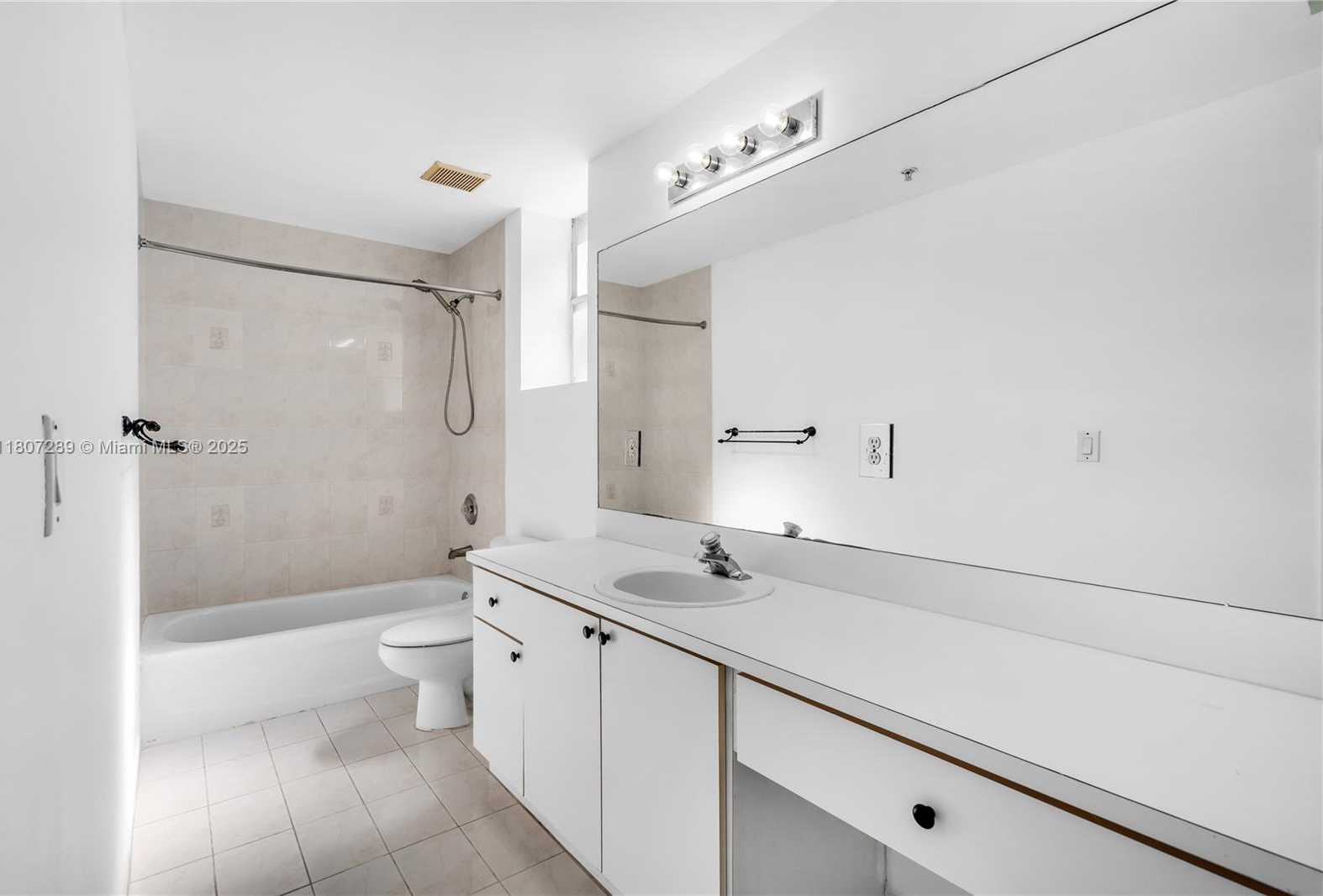Small Image of 6700 NORTH WEST 114TH AVE #925, Doral Number 17