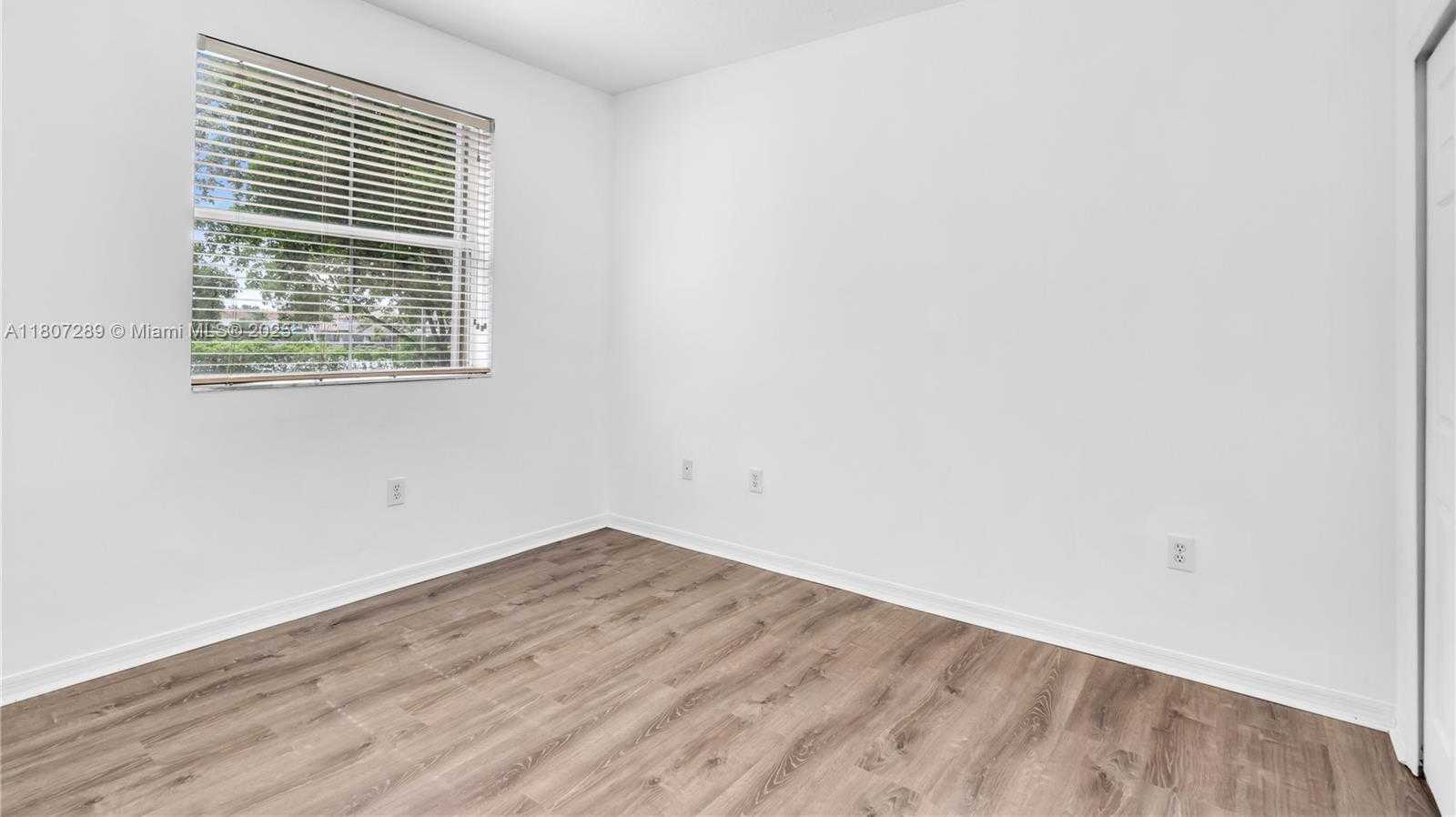 Small Image of 6700 NORTH WEST 114TH AVE #925, Doral Number 20