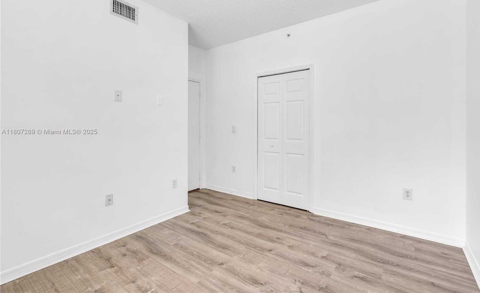 Small Image of 6700 NORTH WEST 114TH AVE #925, Doral Number 24