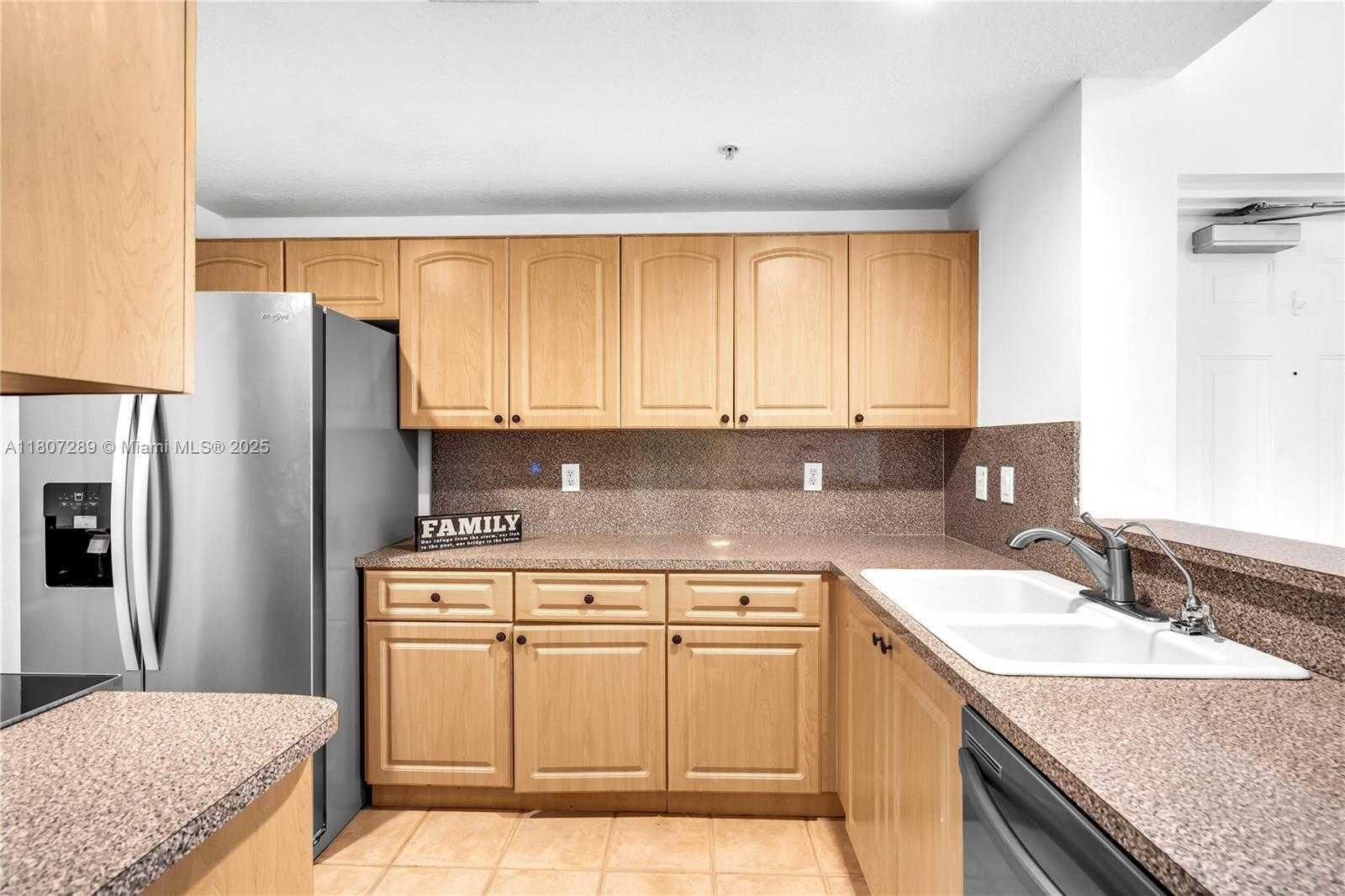Small Image of 6700 NORTH WEST 114TH AVE #925, Doral Number 9