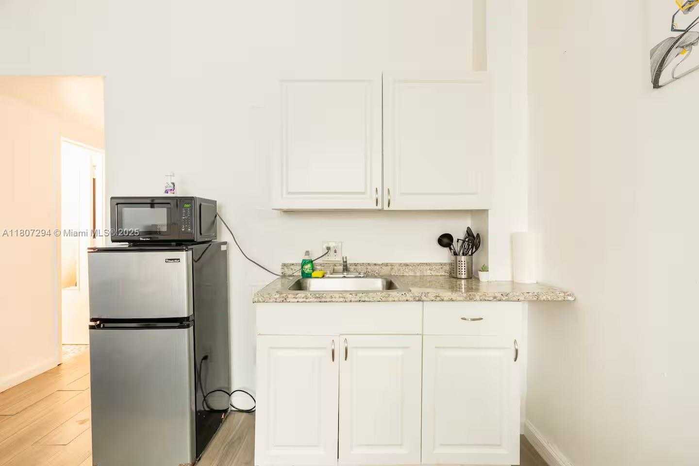 Small Image of 3801 INDIAN CREEK DR #104B, Miami Beach Number 8