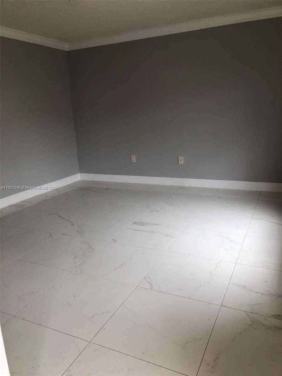 Small Image of 3834 SOUTH WEST 153RD PL #., Miami Number 2
