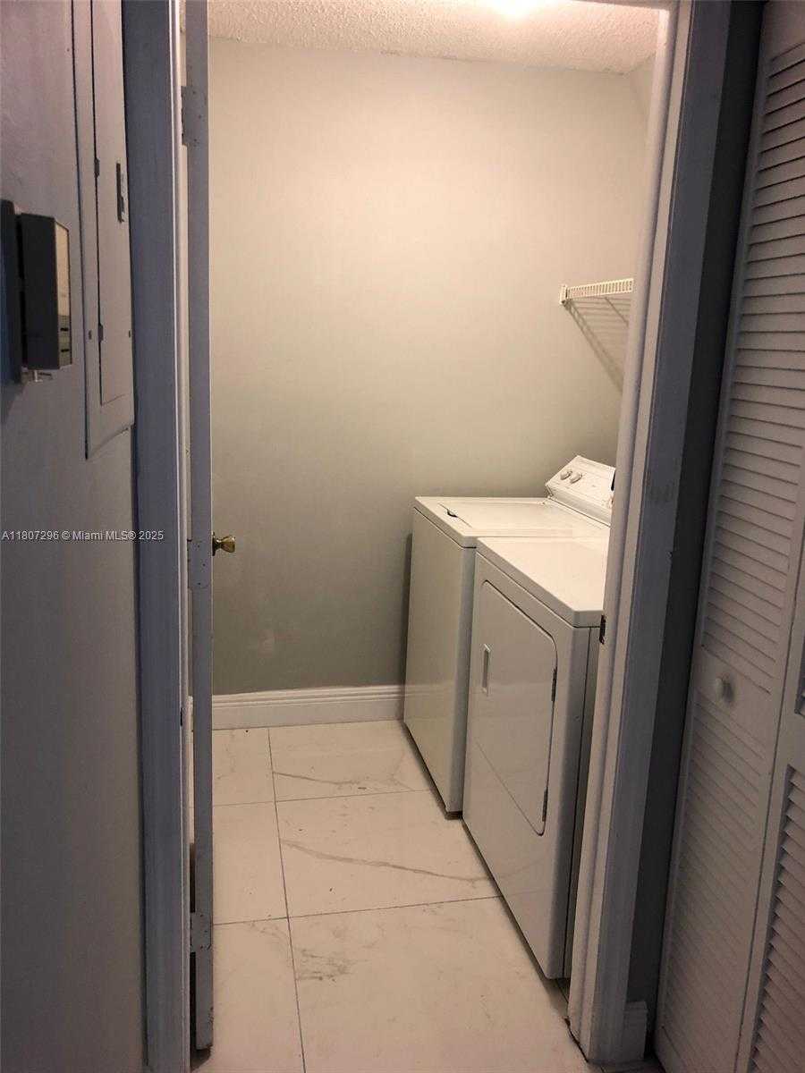 Small Image of 3834 SOUTH WEST 153RD PL #., Miami Number 6