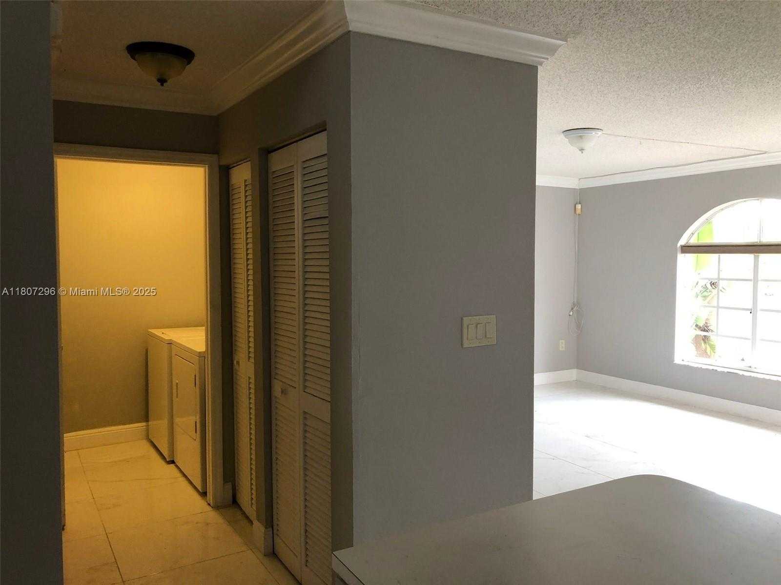 Small Image of 3834 SOUTH WEST 153RD PL #., Miami Number 7
