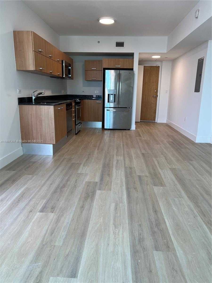 Small Image of 350 SOUTH MIAMI AVE #2211, Miami Number 3