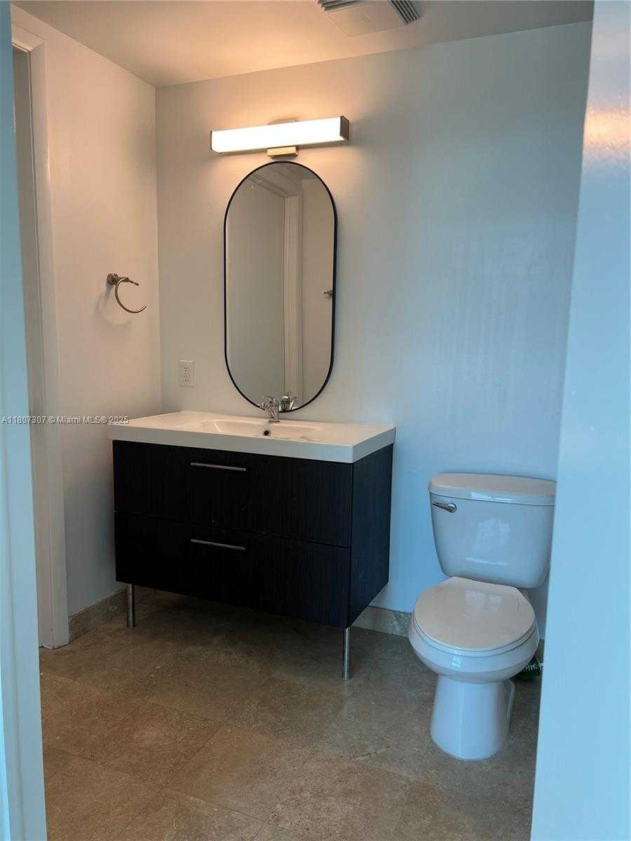 Small Image of 350 SOUTH MIAMI AVE #2211, Miami Number 7