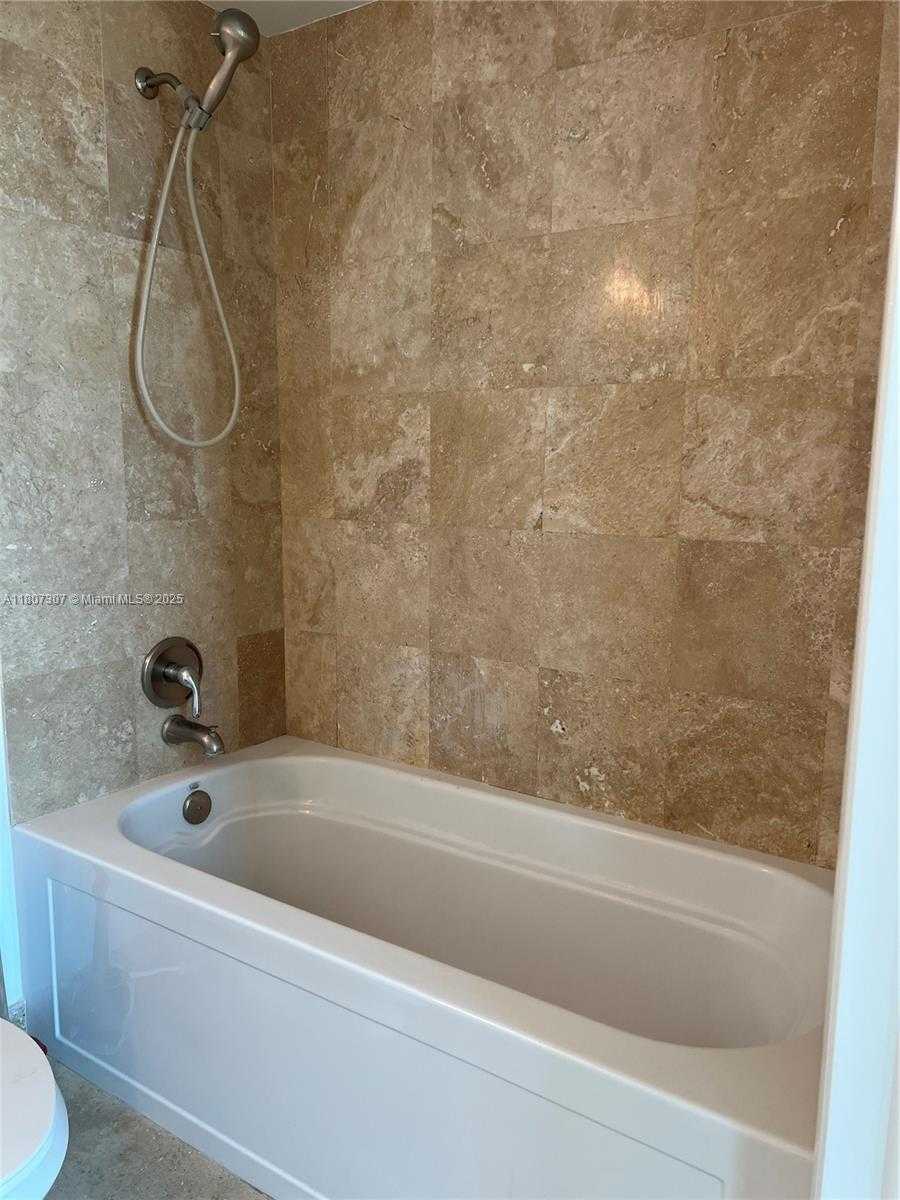 Small Image of 350 SOUTH MIAMI AVE #2211, Miami Number 8