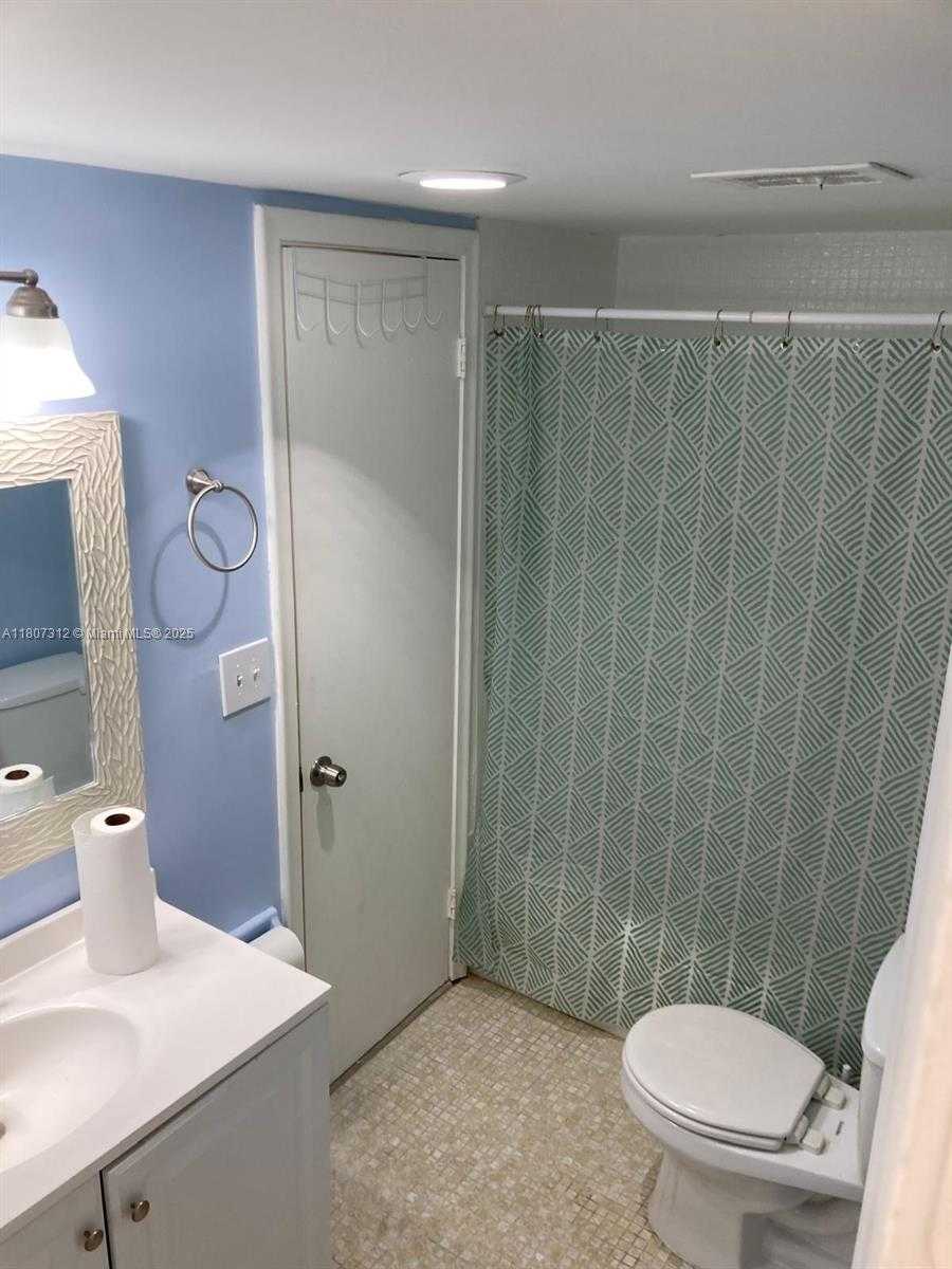 Small Image of 3703 NORTH EAST 166TH ST #905, North Miami Beach Number 11