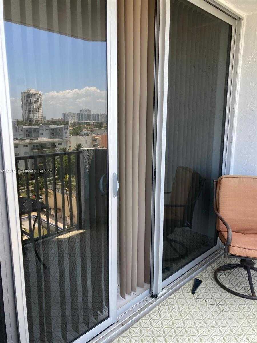 Small Image of 3703 NORTH EAST 166TH ST #905, North Miami Beach Number 18