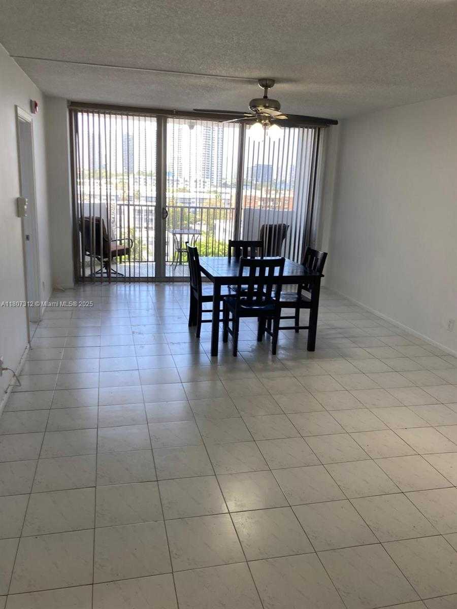 Small Image of 3703 NORTH EAST 166TH ST #905, North Miami Beach Number 4