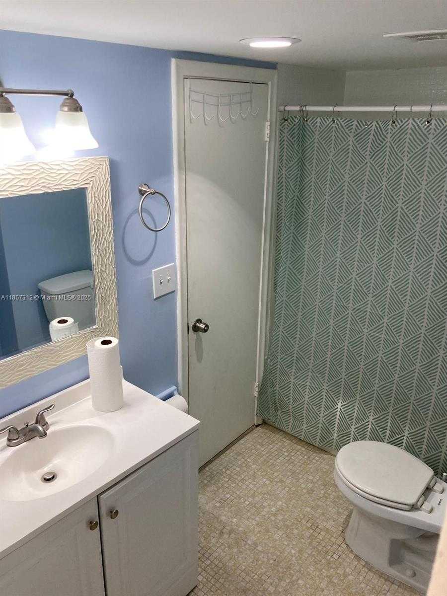 Small Image of 3703 NORTH EAST 166TH ST #905, North Miami Beach Number 5
