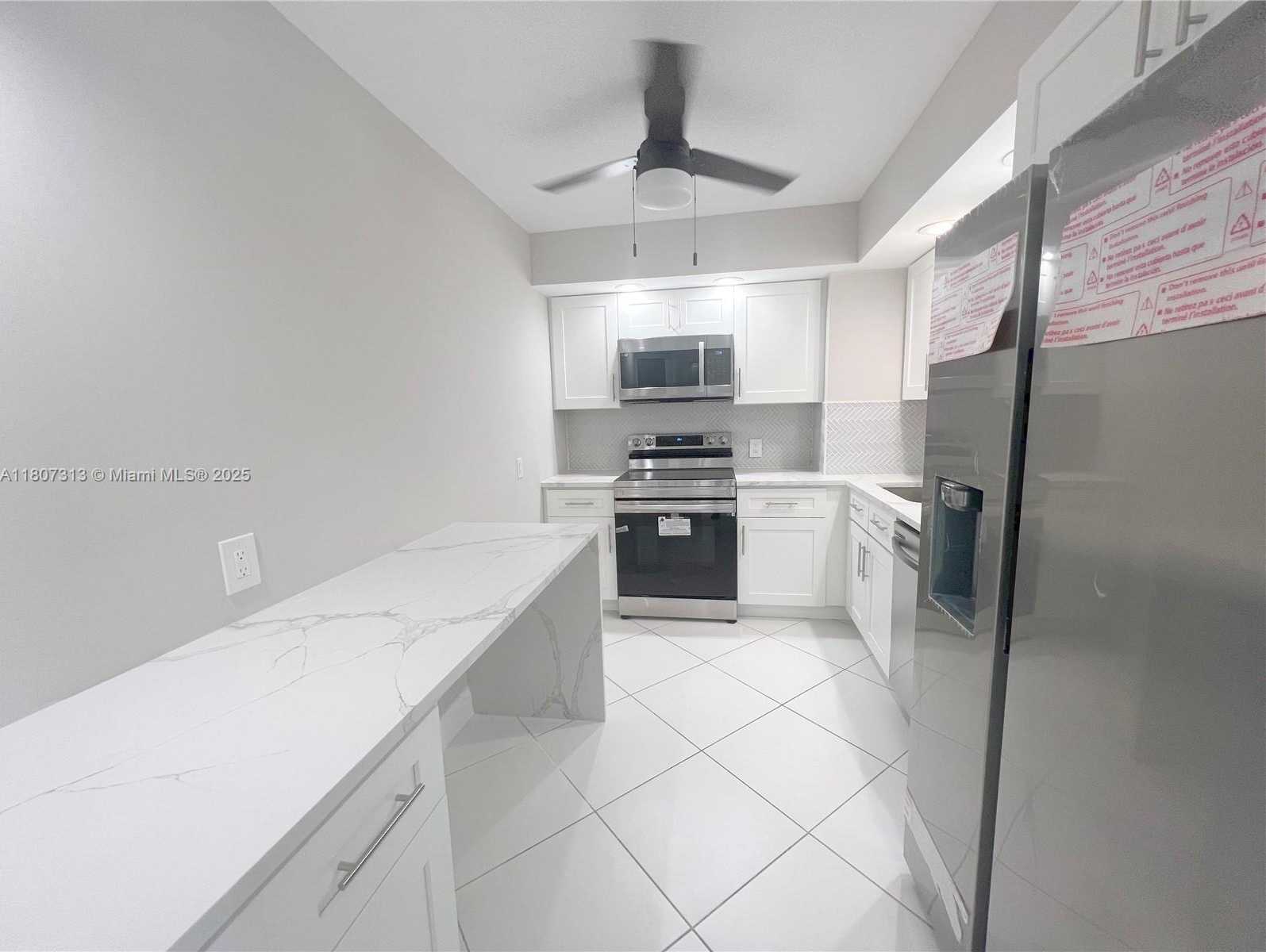 Small Image of 100 BAYVIEW DR #1929, Sunny Isles Beach Number 14