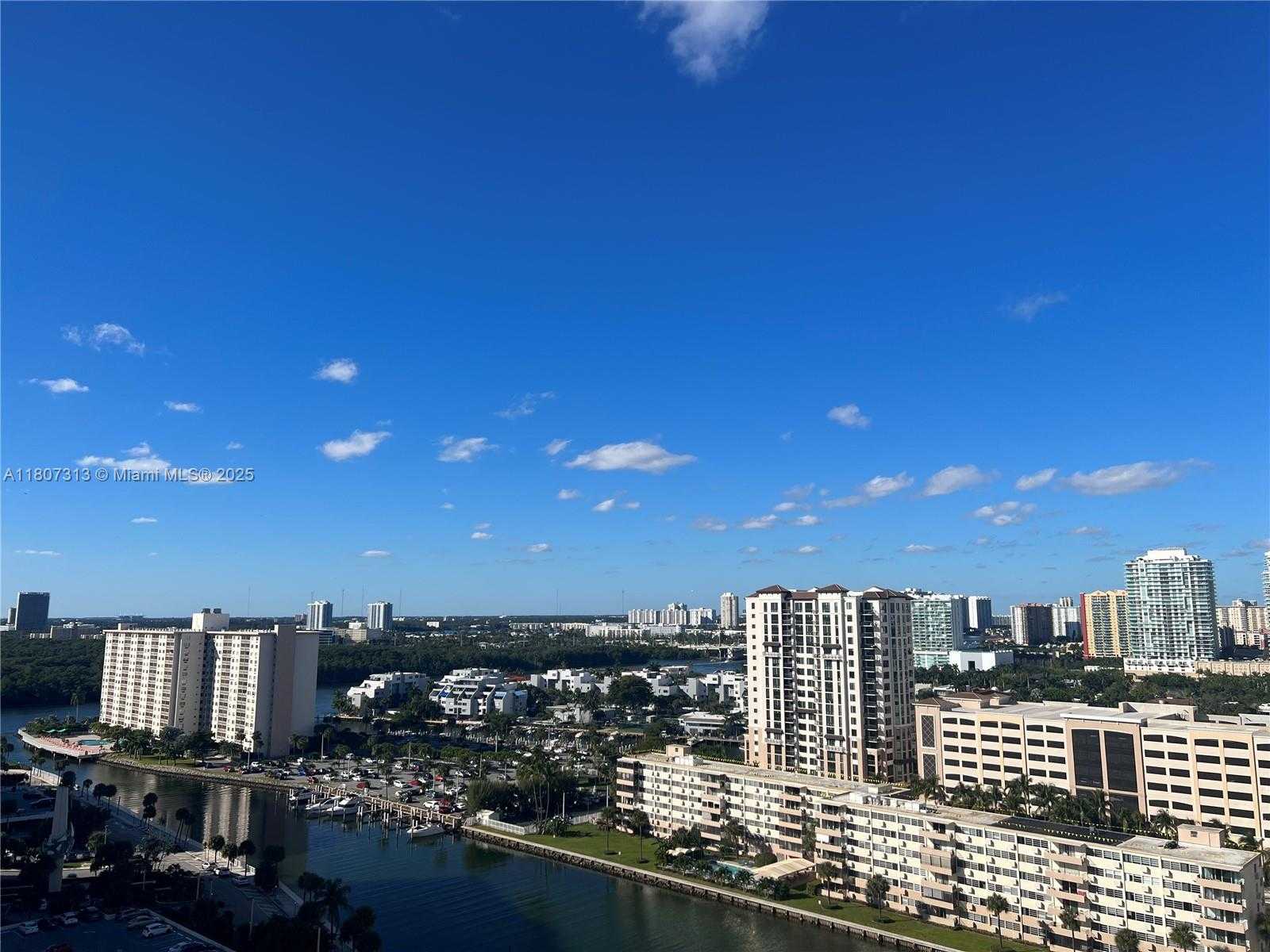 Small Image of 100 BAYVIEW DR #1929, Sunny Isles Beach Number 27