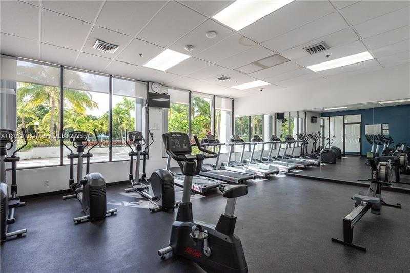 Small Image of 100 BAYVIEW DR #1929, Sunny Isles Beach Number 37