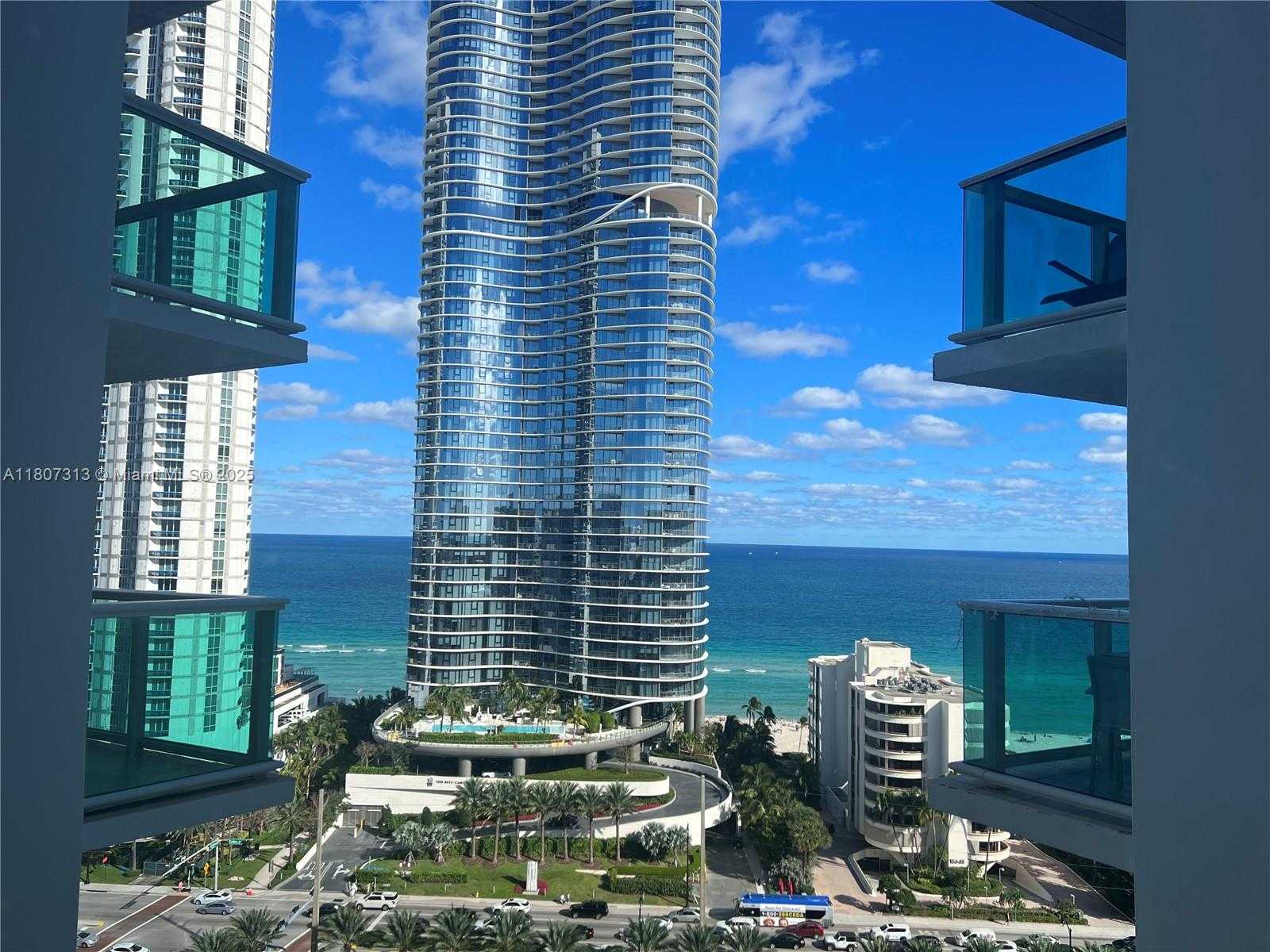 Small Image of 100 BAYVIEW DR #1929, Sunny Isles Beach Number 4