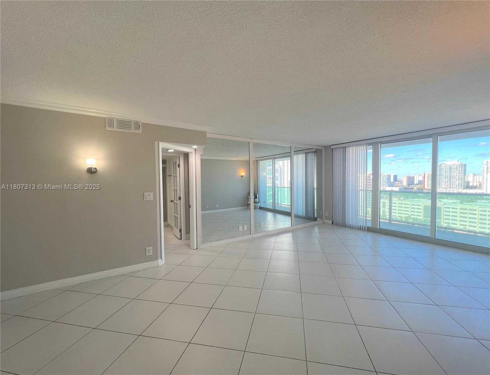 Small Image of 100 BAYVIEW DR #1929, Sunny Isles Beach Number 6