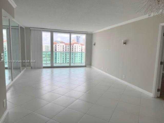 Small Image of 100 BAYVIEW DR #1929, Sunny Isles Beach Number 9