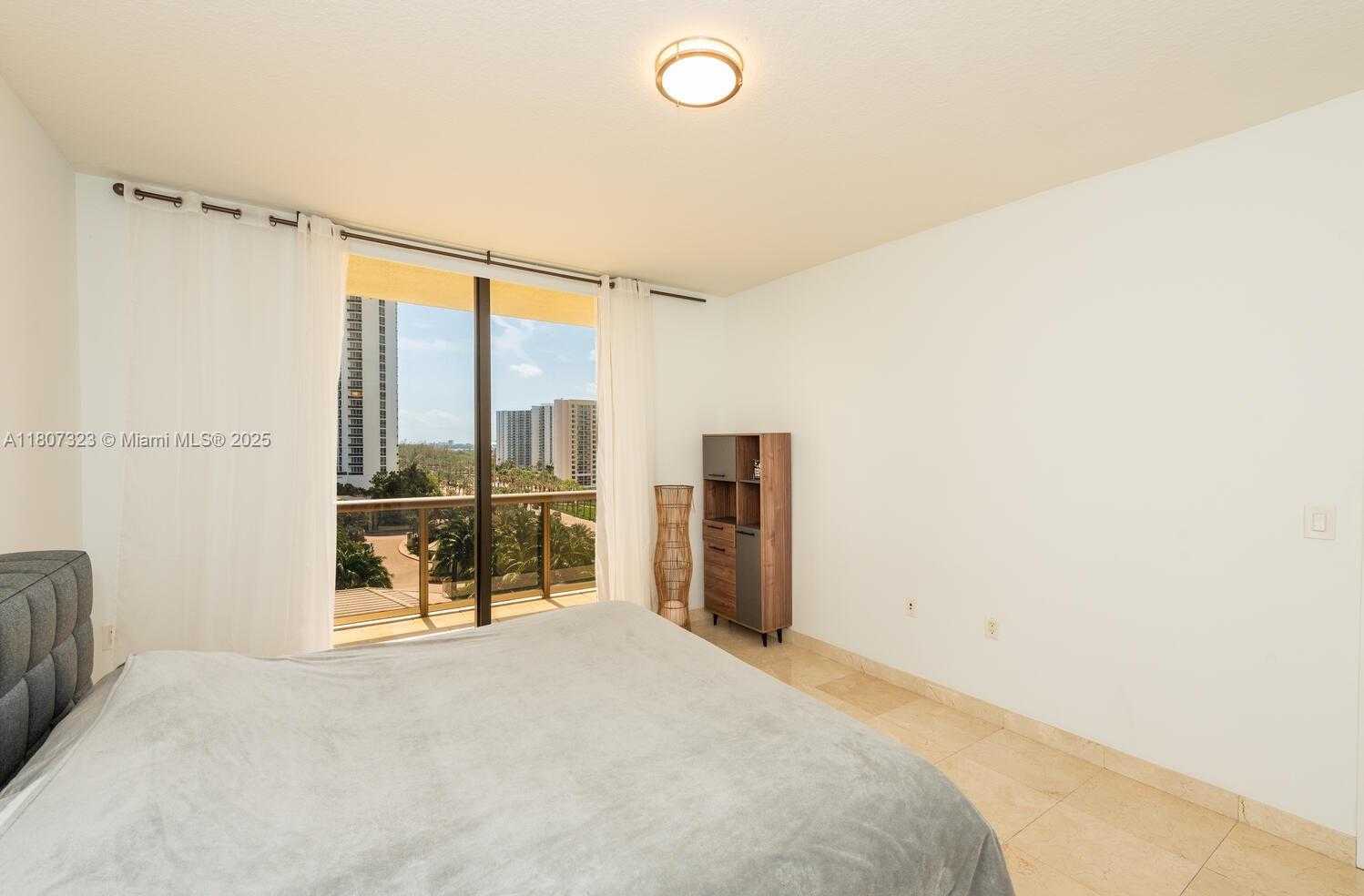 Small Image of 16275 COLLINS AV #804, Sunny Isles Beach Number 11