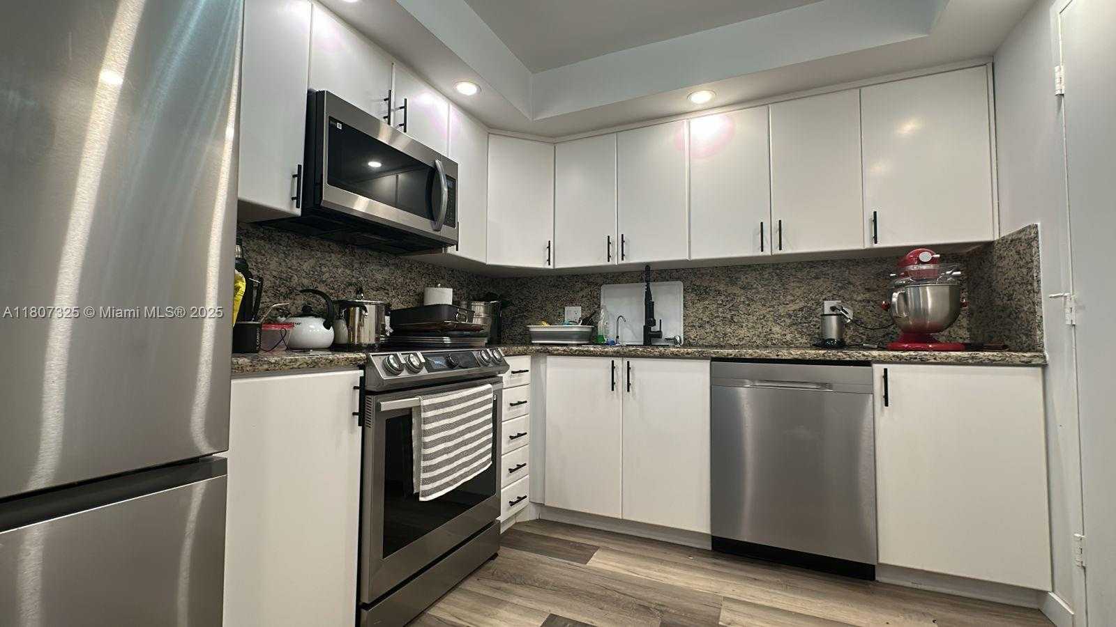 Small Image of 3800 SOUTH OCEAN DR #1808, Hollywood Number 12
