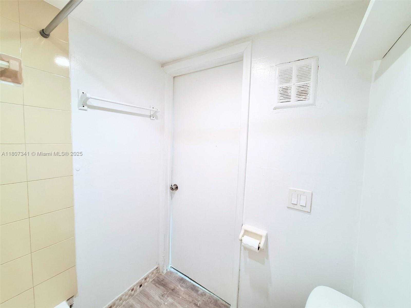 Small Image of Miami Beach Number 13