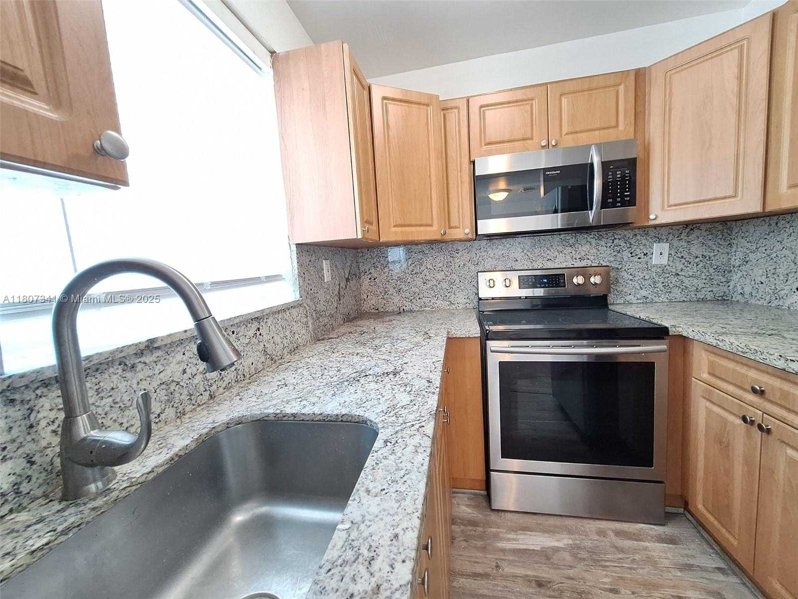 Small Image of Miami Beach Number 14