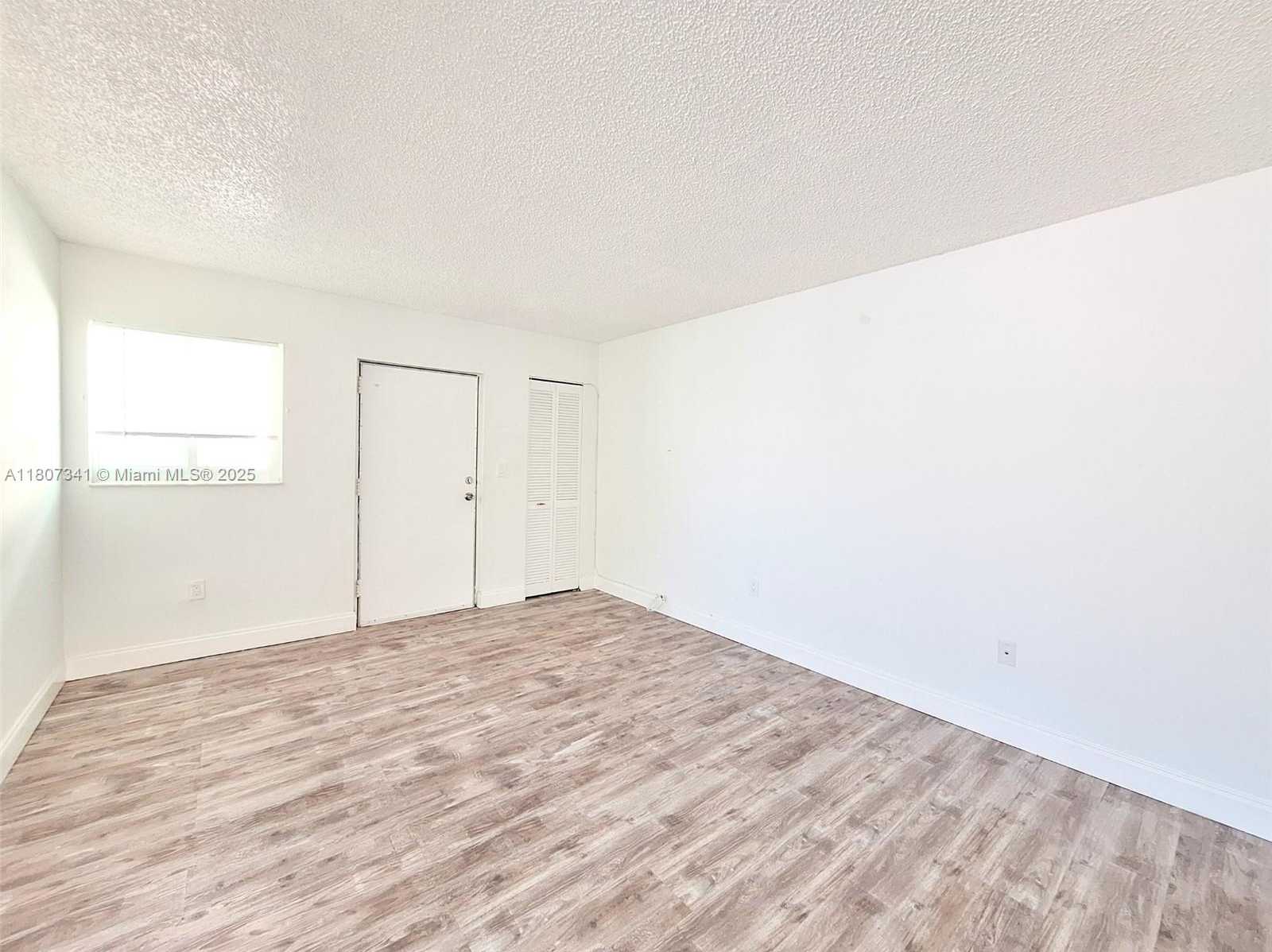 Small Image of Miami Beach Number 5