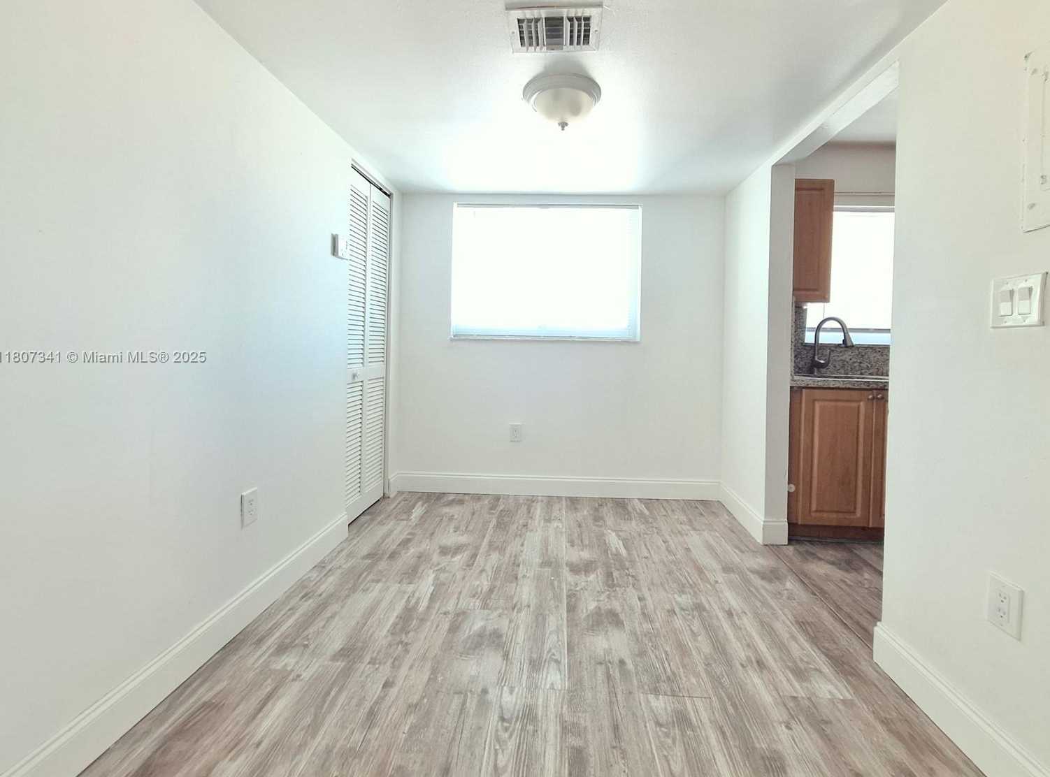 Small Image of Miami Beach Number 8